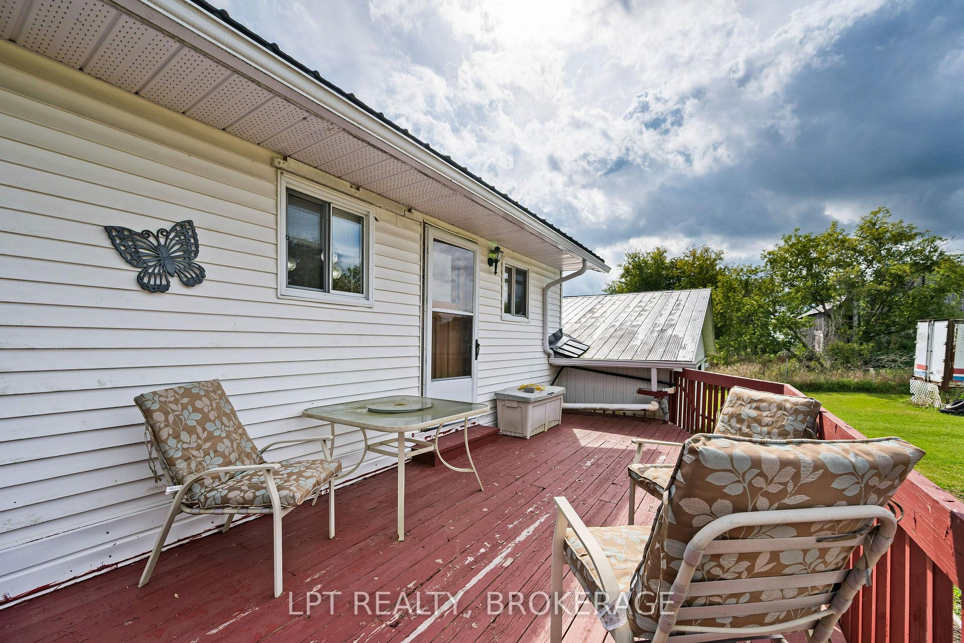 Photo 9 of 6087 County Road 2, Loyalist, Lennox and Addington - South — HOMEH