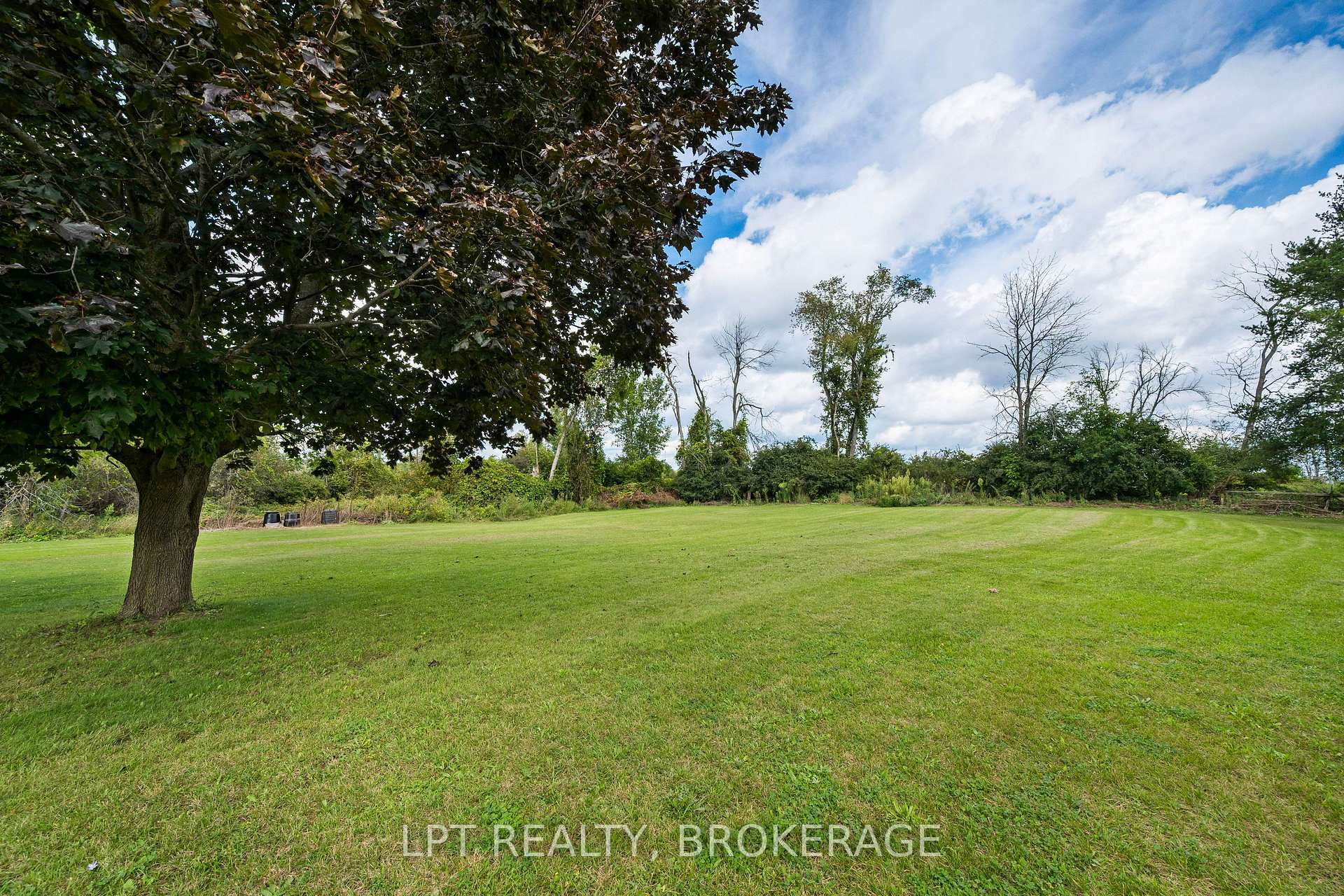 Photo 10 of 6087 County Road 2, Loyalist, Lennox and Addington - South — HOMEH