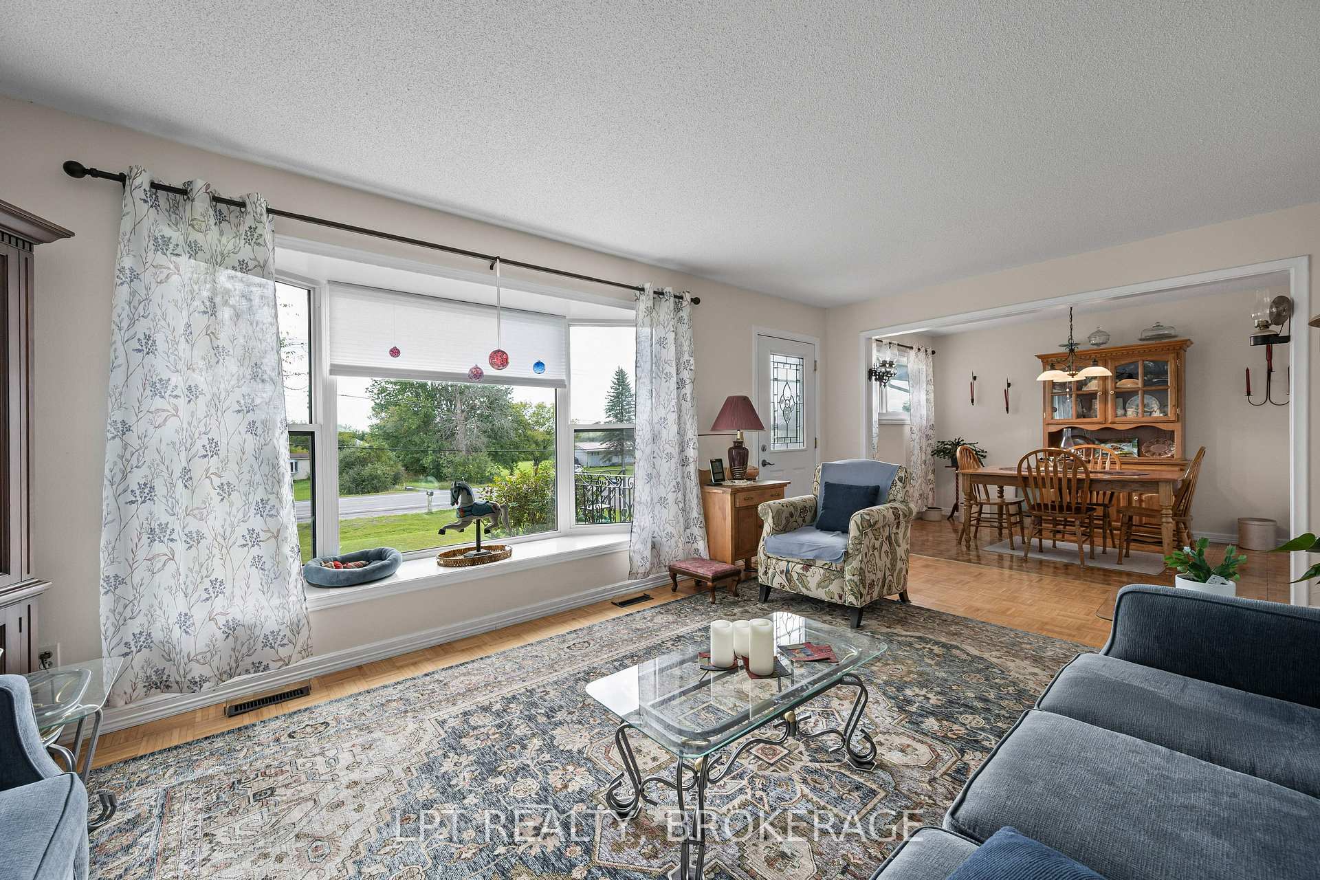 Photo 14 of 6087 County Road 2, Loyalist, Lennox and Addington - South — HOMEH