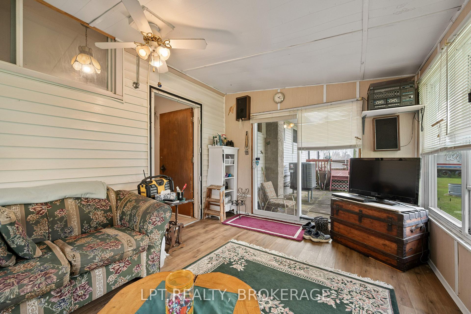 Photo 24 of 6087 County Road 2, Loyalist, Lennox and Addington - South — HOMEH