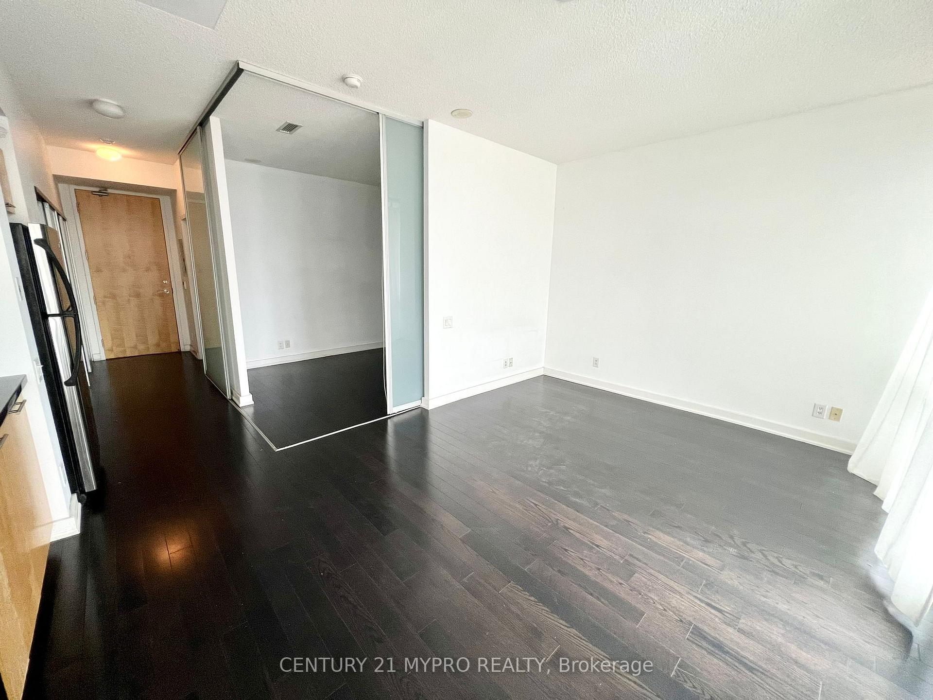 Photo 4 of Unit 801, 33 Mill Street, Toronto, Waterfront Communities — HOMEH