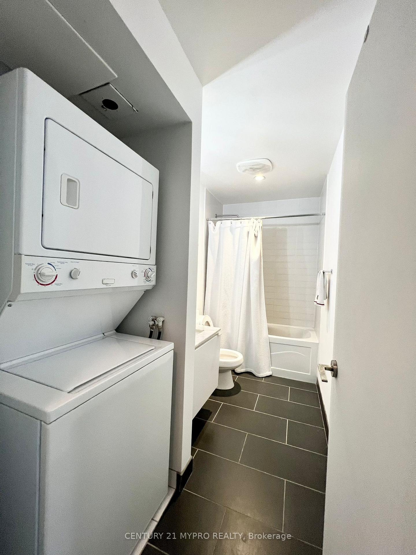 Photo 7 of Unit 801, 33 Mill Street, Toronto, Waterfront Communities — HOMEH