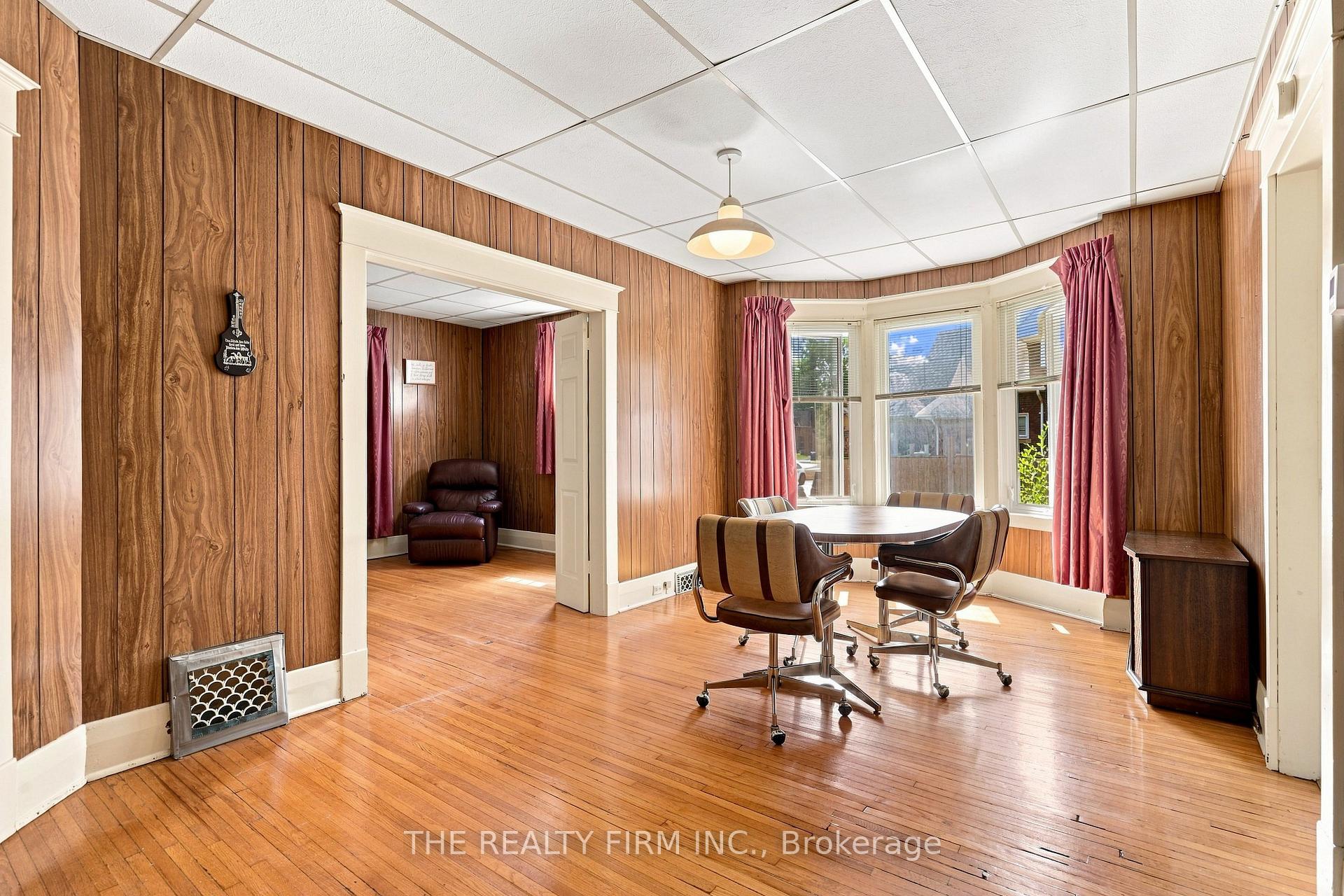 Photo 13 of 35 Wharncliffe Road S, London, South F — HOMEH