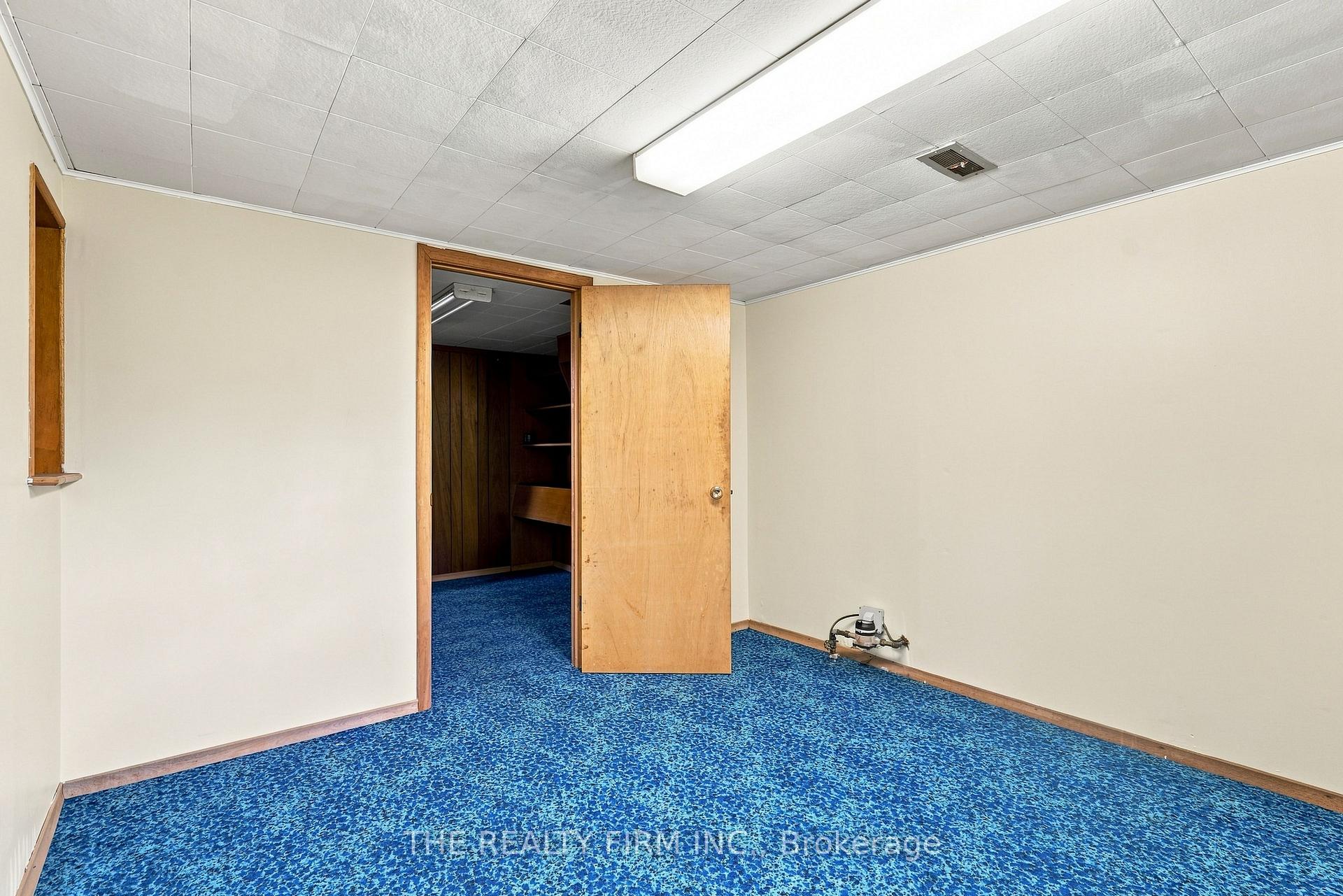 Photo 32 of 35 Wharncliffe Road S, London, South F — HOMEH