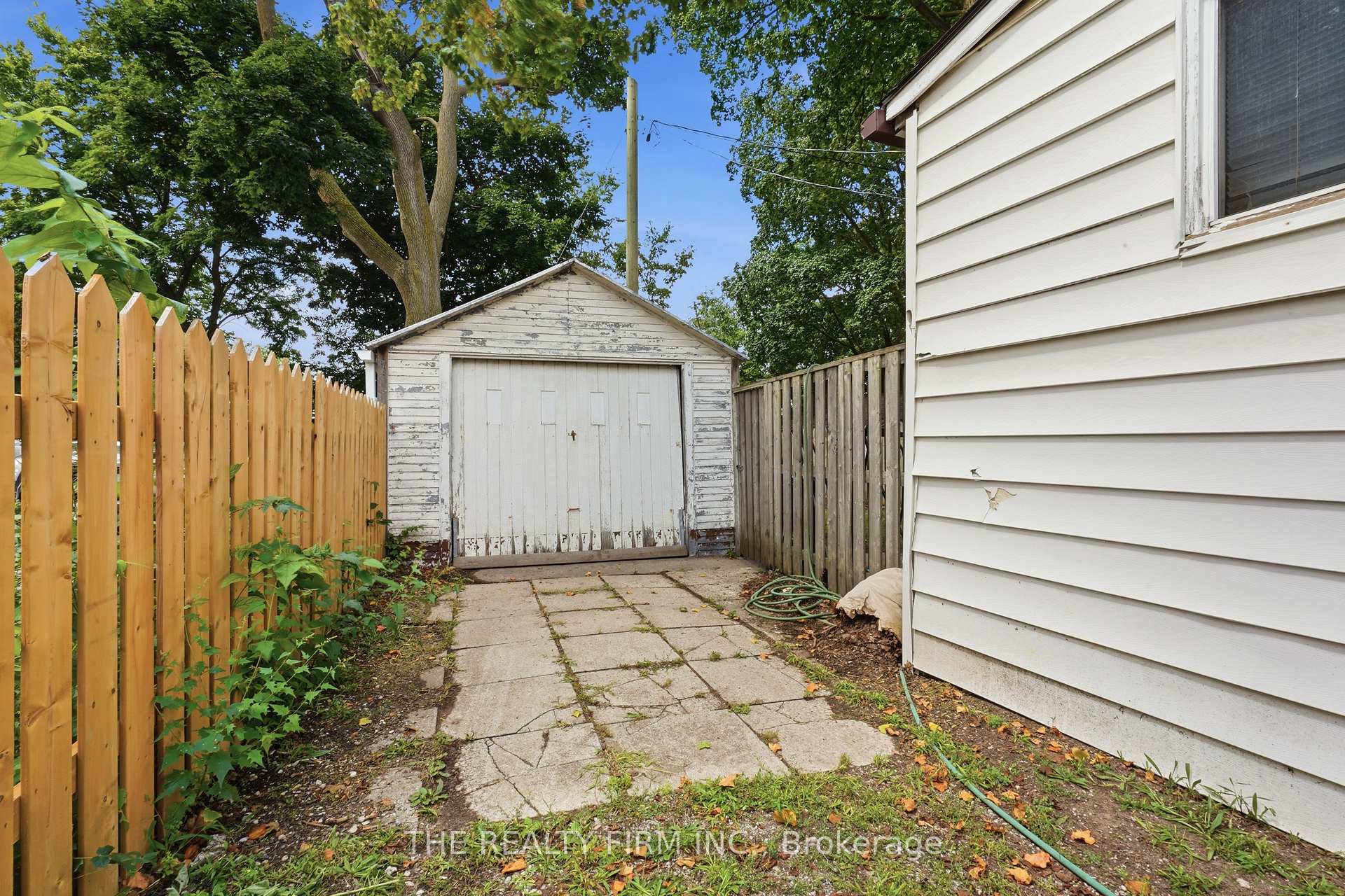 Photo 37 of 35 Wharncliffe Road S, London, South F — HOMEH