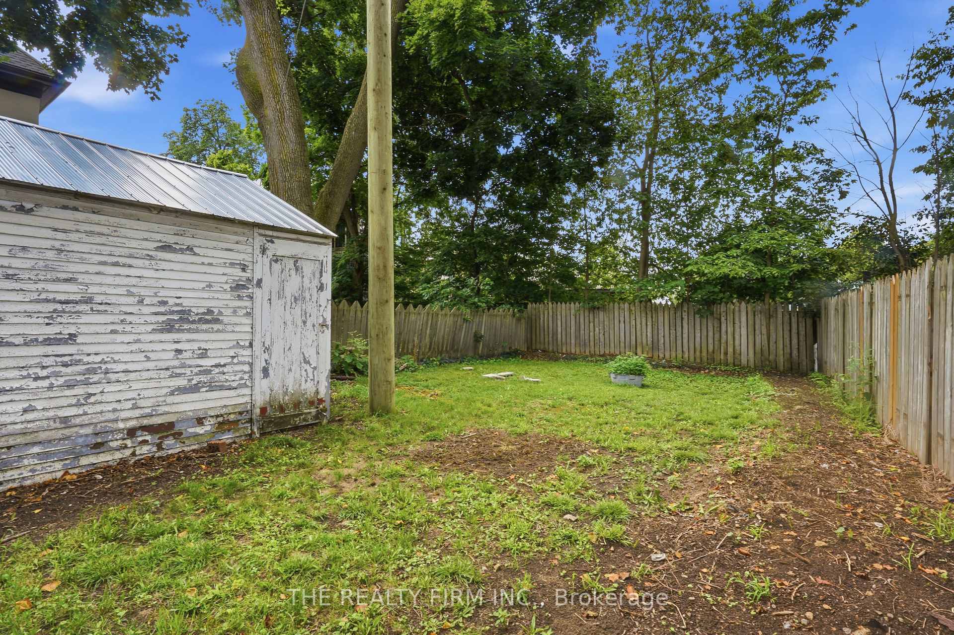 Photo 39 of 35 Wharncliffe Road S, London, South F — HOMEH