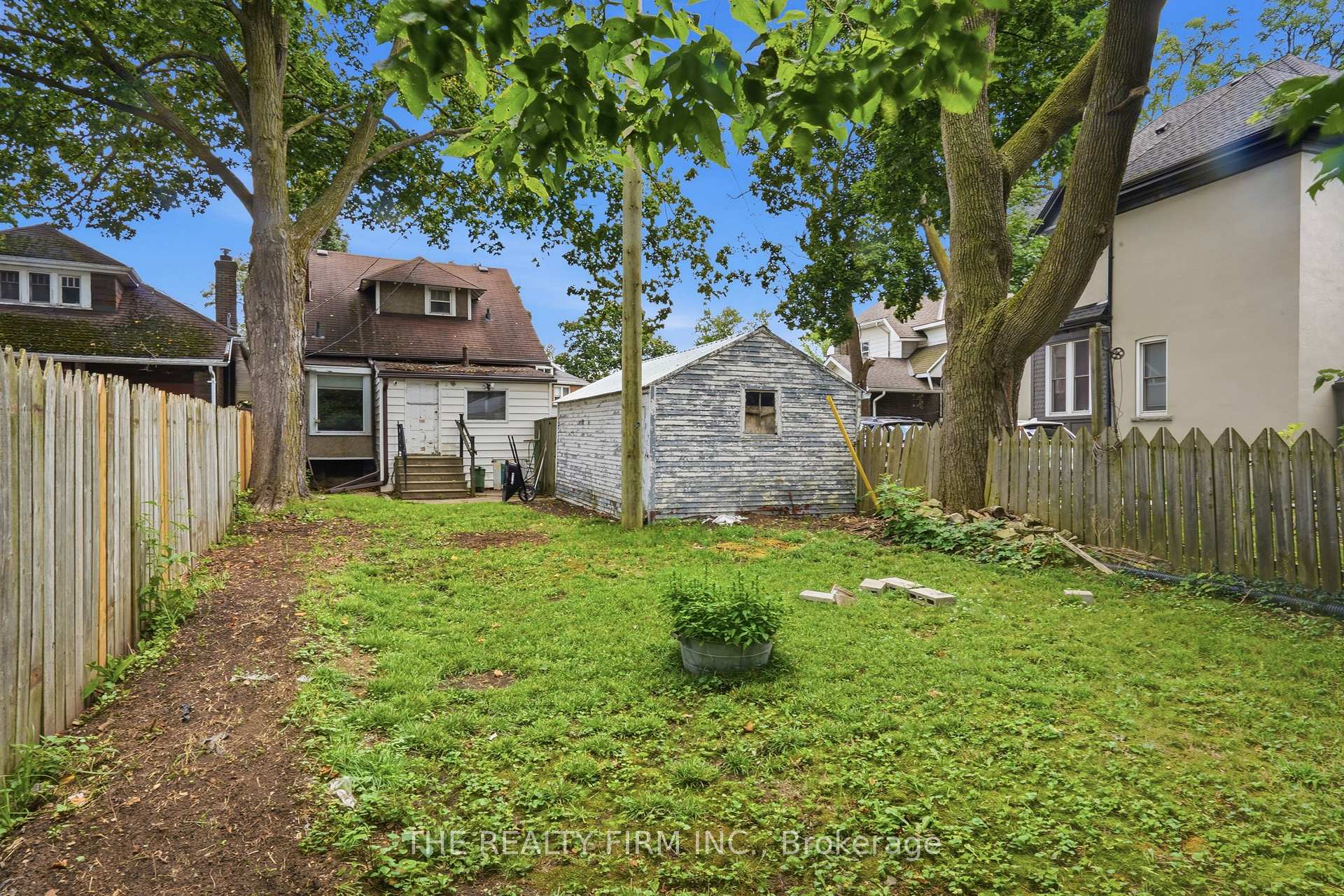 Photo 42 of 35 Wharncliffe Road S, London, South F — HOMEH