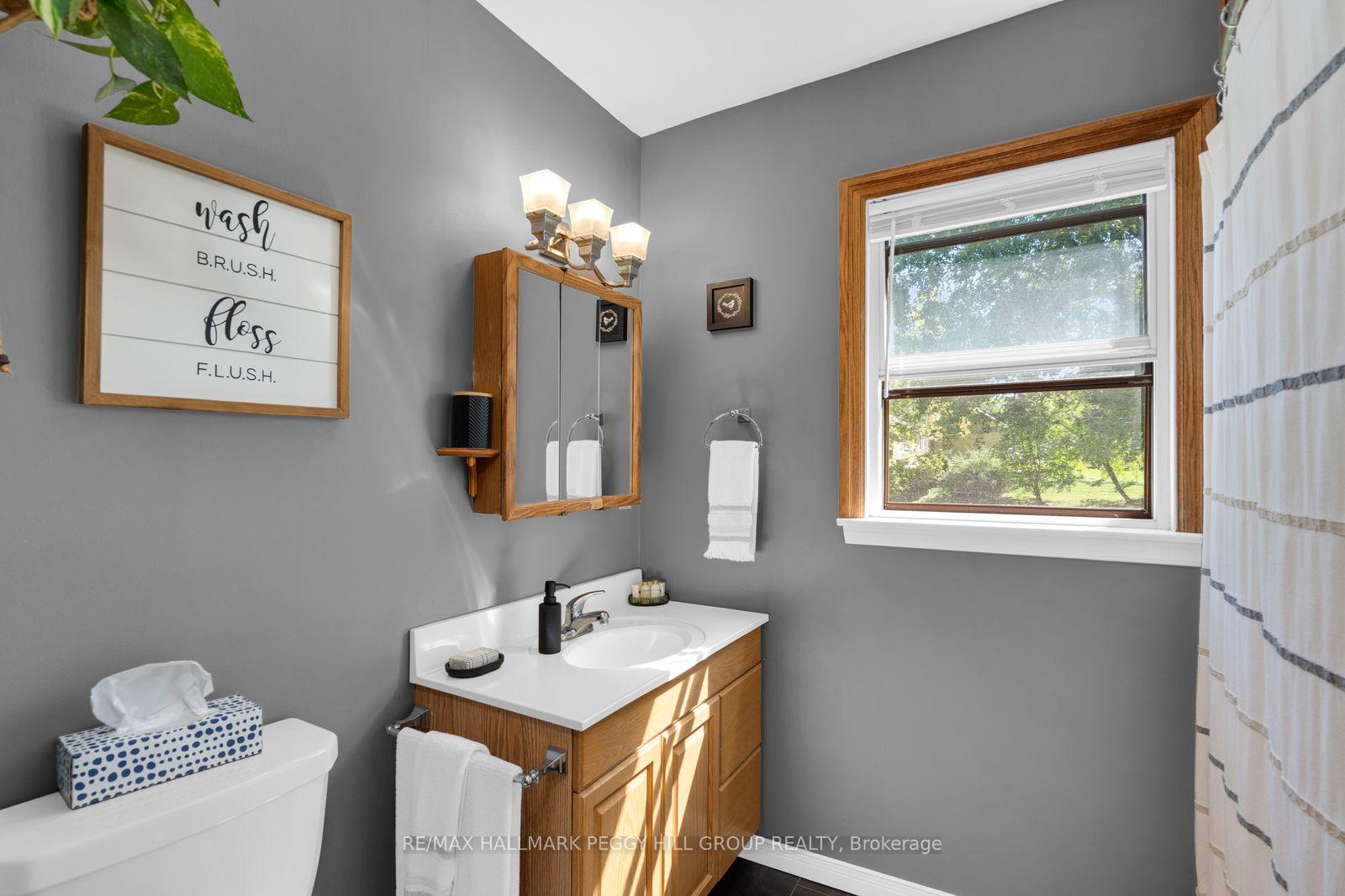 Photo 10 of 17 Faris Avenue, King, Nobleton — HOMEH