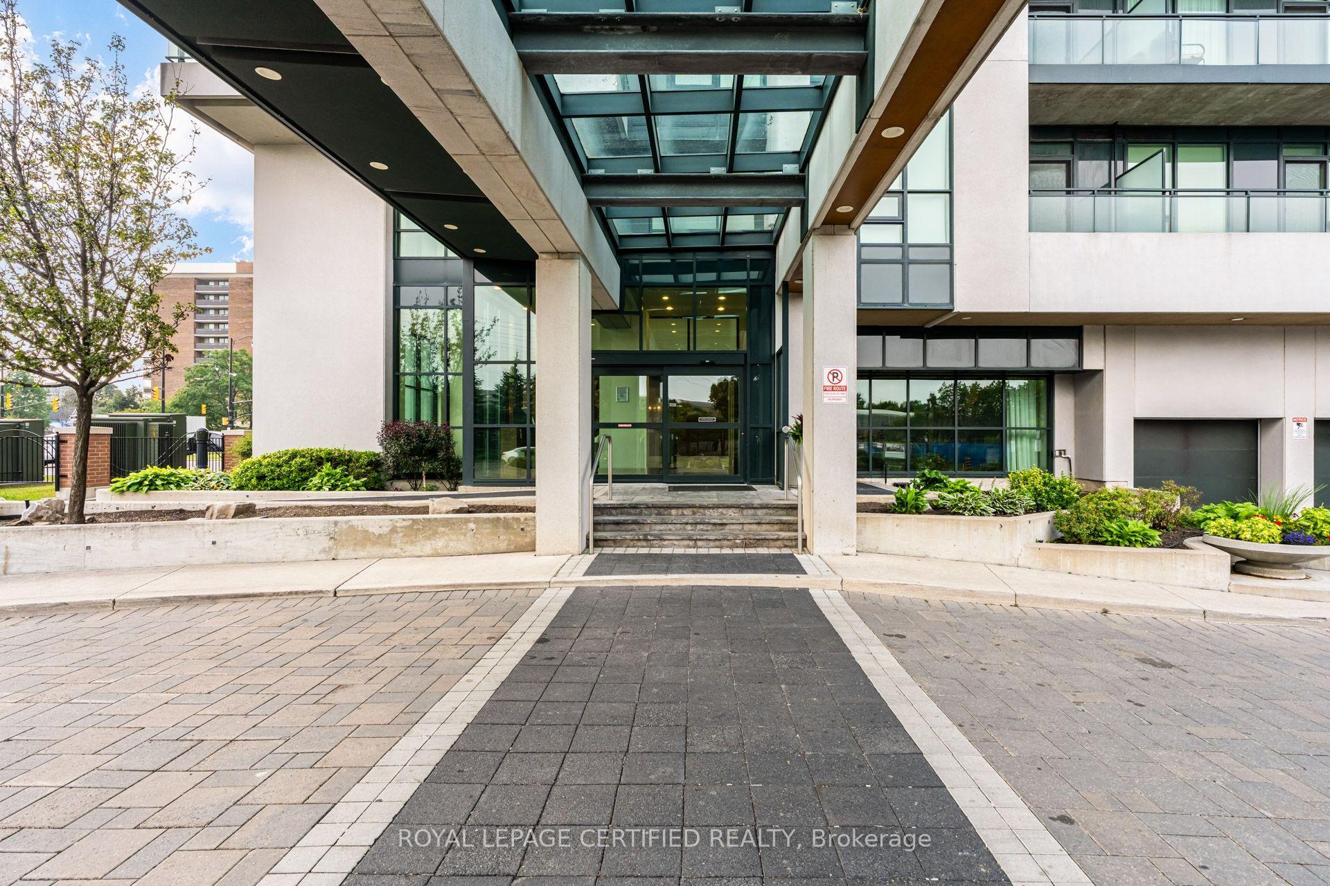 Photo 3 of Unit 1806, 100 John Street, Brampton, Downtown Brampton — HOMEH