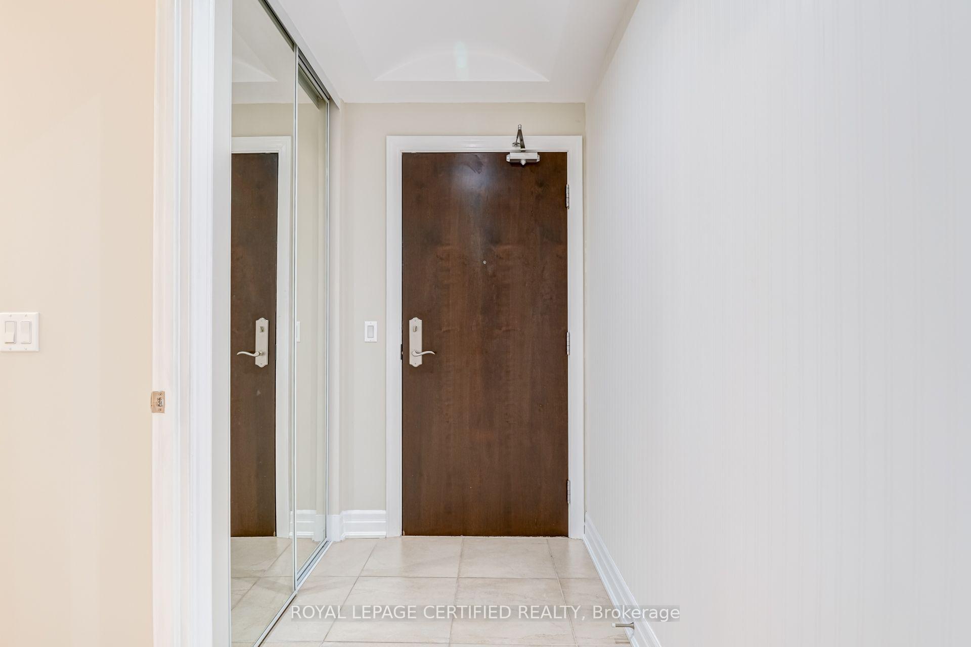 Photo 5 of Unit 1806, 100 John Street, Brampton, Downtown Brampton — HOMEH