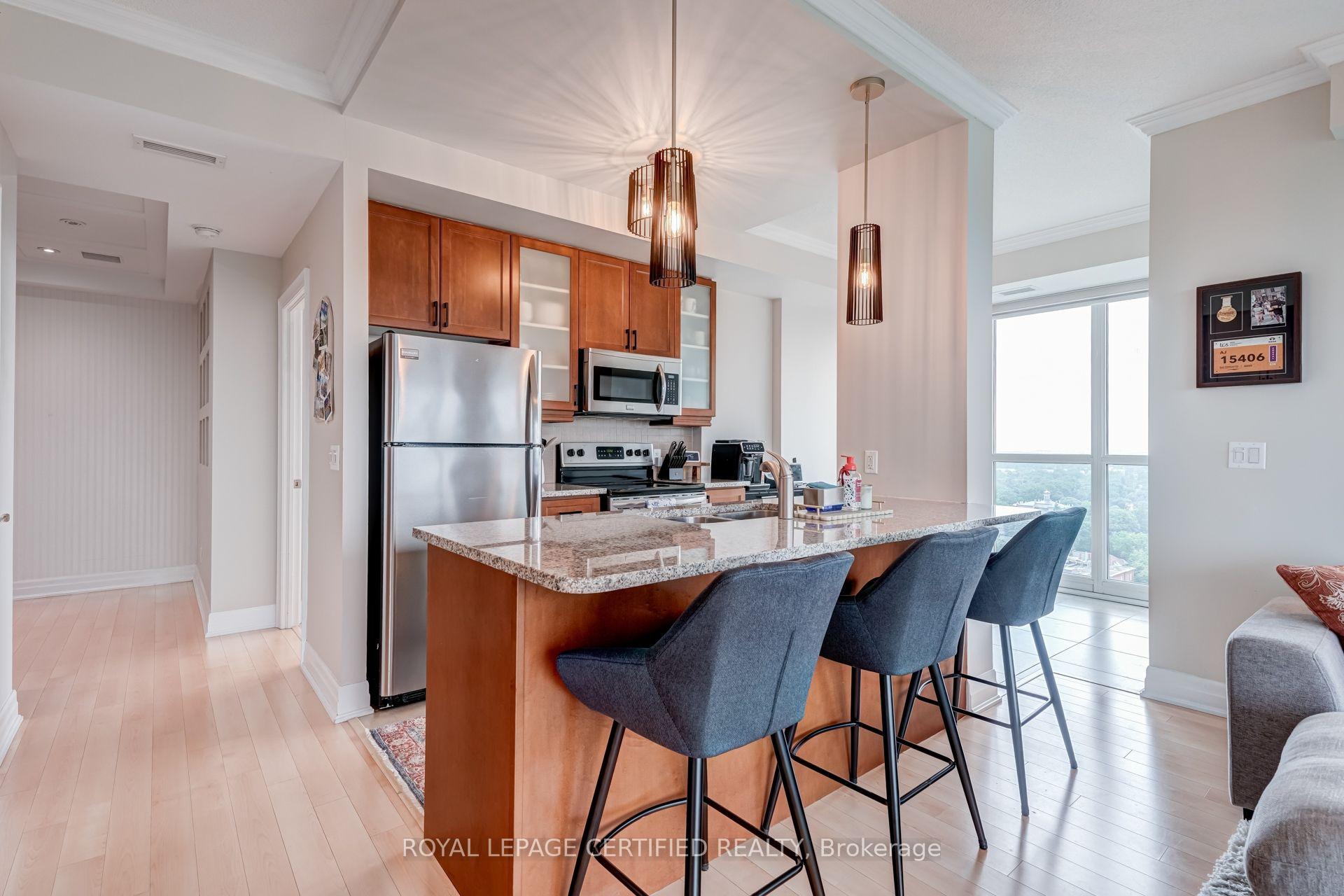 Photo 9 of Unit 1806, 100 John Street, Brampton, Downtown Brampton — HOMEH
