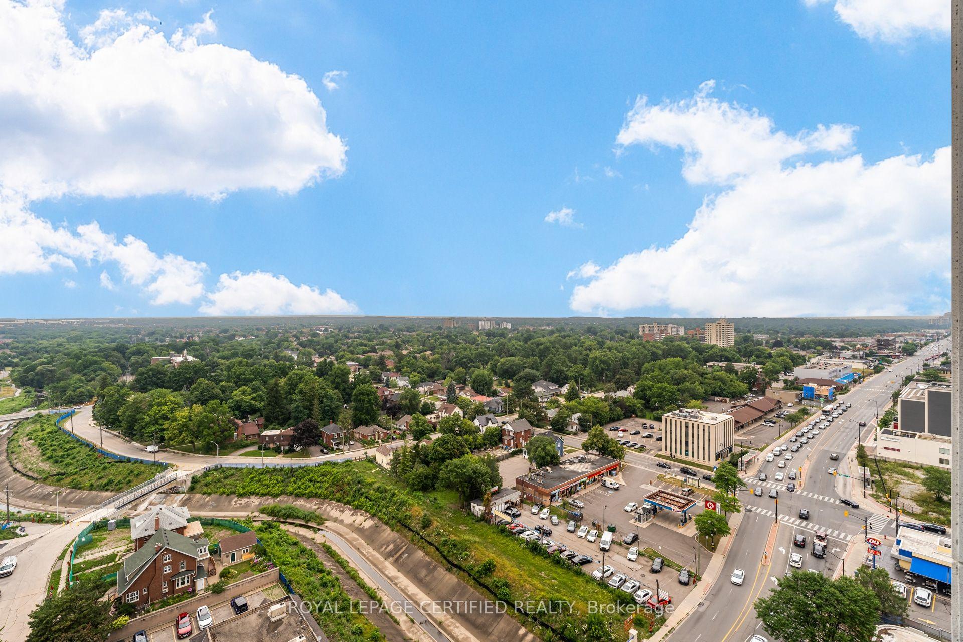 Photo 32 of Unit 1806, 100 John Street, Brampton, Downtown Brampton — HOMEH