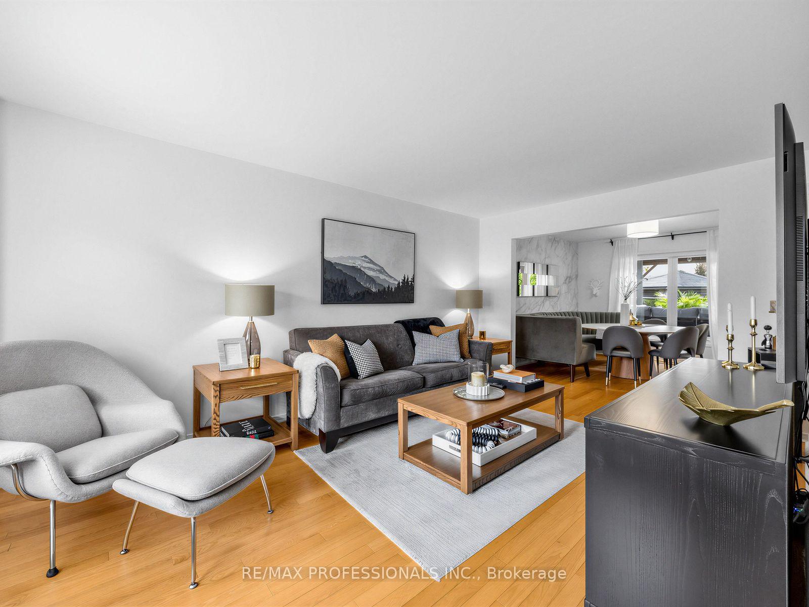 Photo 5 of 1025 Moorelands Crescent, Pickering, Rosebank — HOMEH