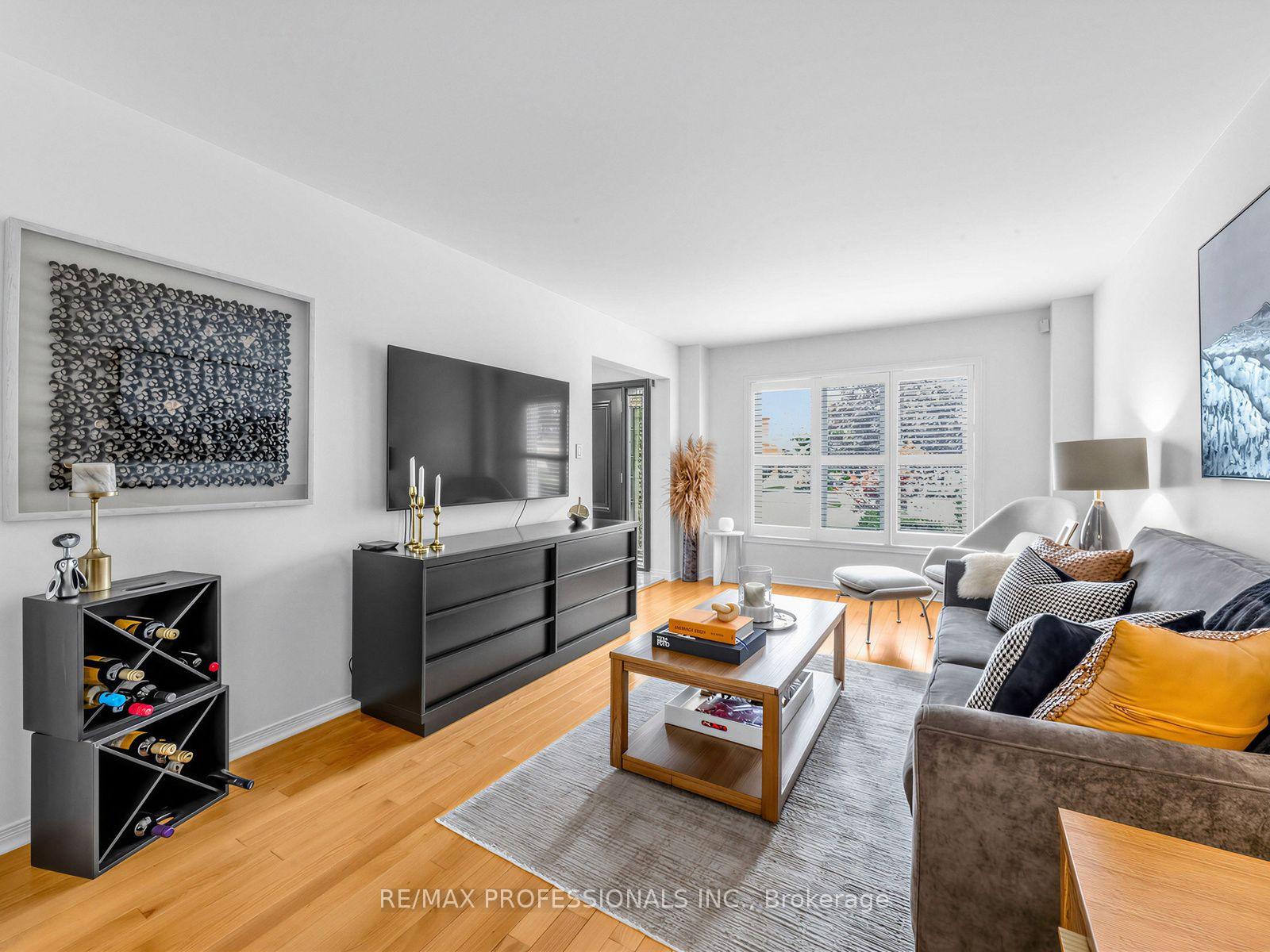 Photo 7 of 1025 Moorelands Crescent, Pickering, Rosebank — HOMEH
