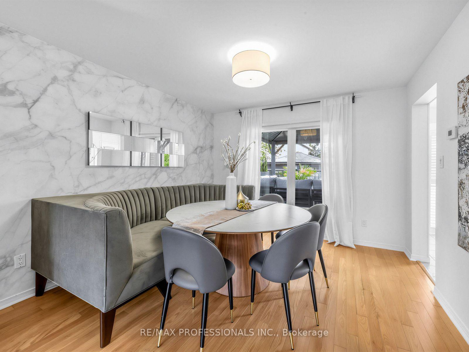 Photo 8 of 1025 Moorelands Crescent, Pickering, Rosebank — HOMEH