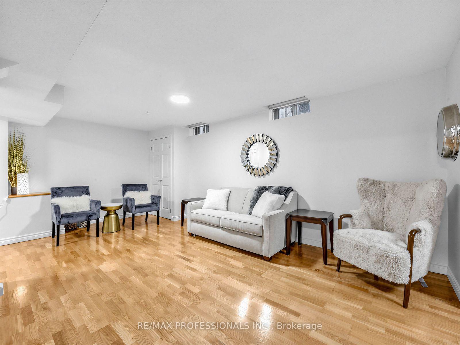 Photo 28 of 1025 Moorelands Crescent, Pickering, Rosebank — HOMEH