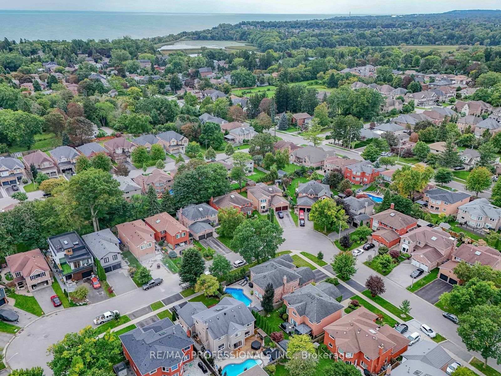 Photo 45 of 1025 Moorelands Crescent, Pickering, Rosebank — HOMEH