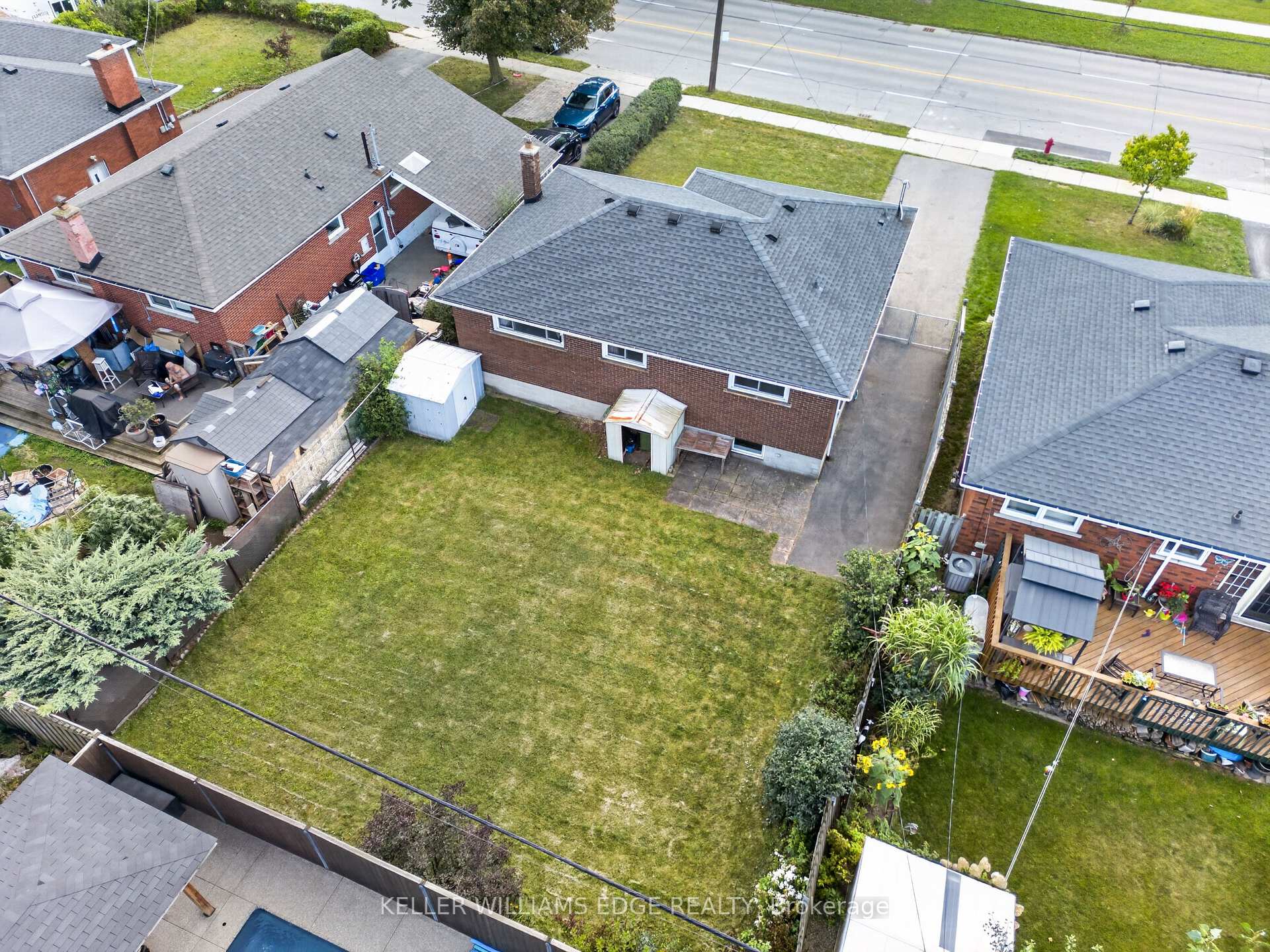 Photo 4 of 1101 Mohawk Road E, Hamilton, Huntington — HOMEH