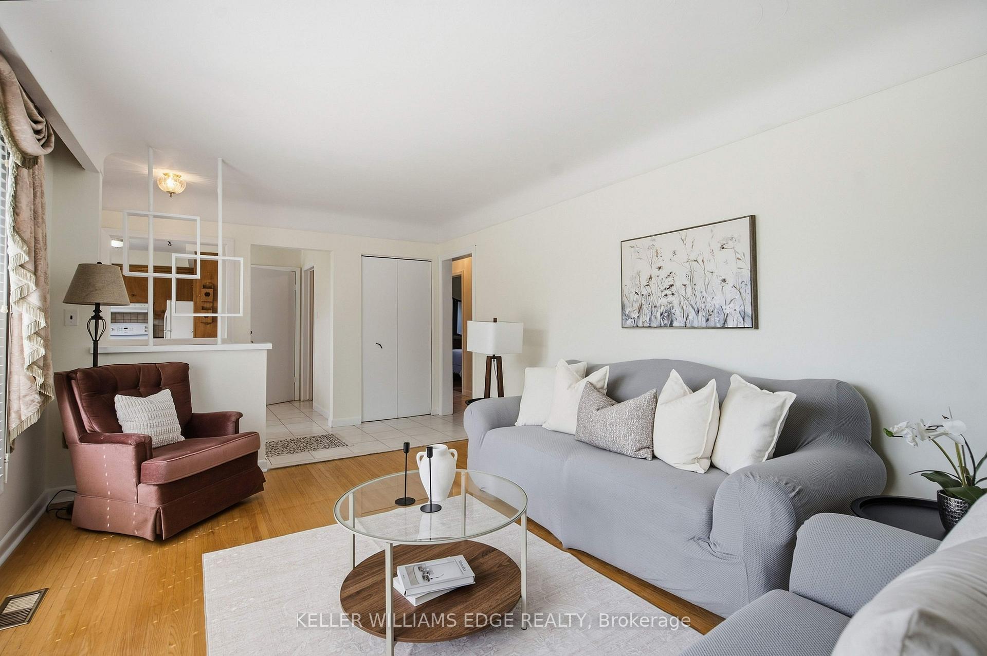 Photo 9 of 1101 Mohawk Road E, Hamilton, Huntington — HOMEH