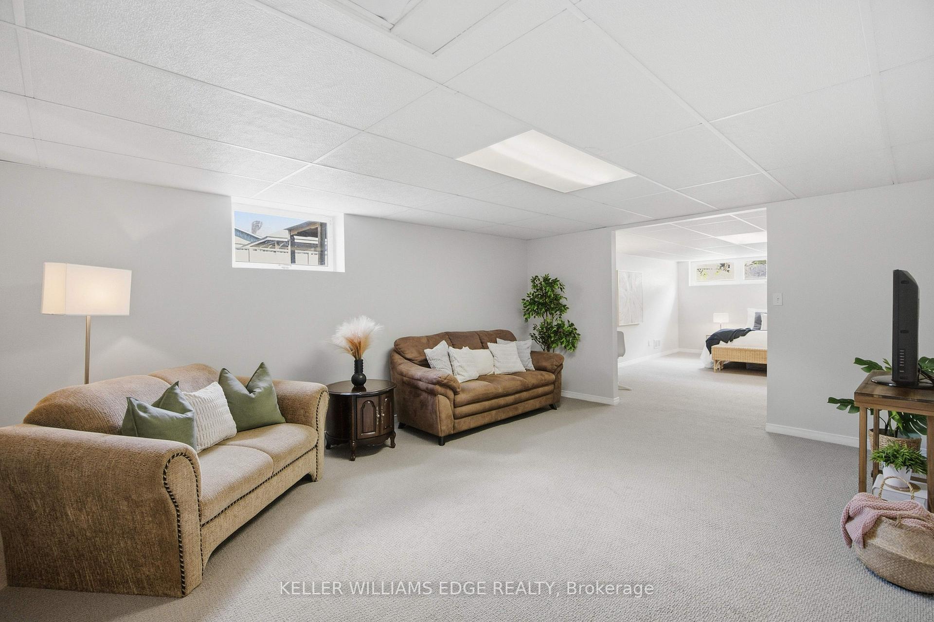 Photo 24 of 1101 Mohawk Road E, Hamilton, Huntington — HOMEH