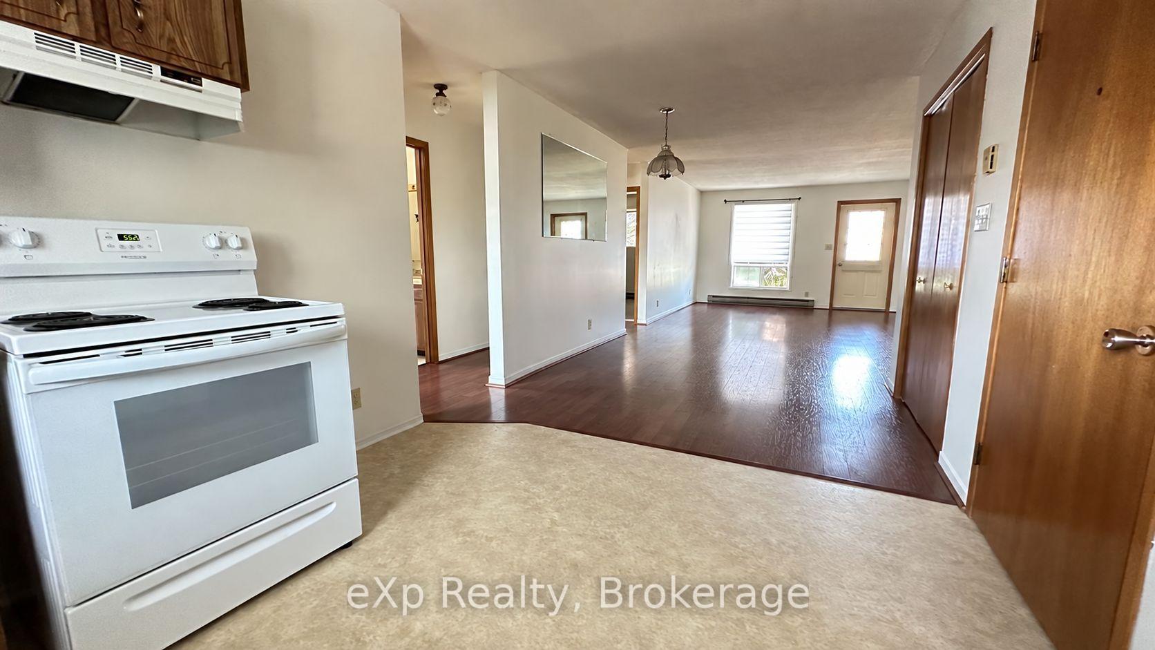 Photo 3 of Unit Unit 1, 91 Herman Street, Quinte West, Trenton Ward — HOMEH