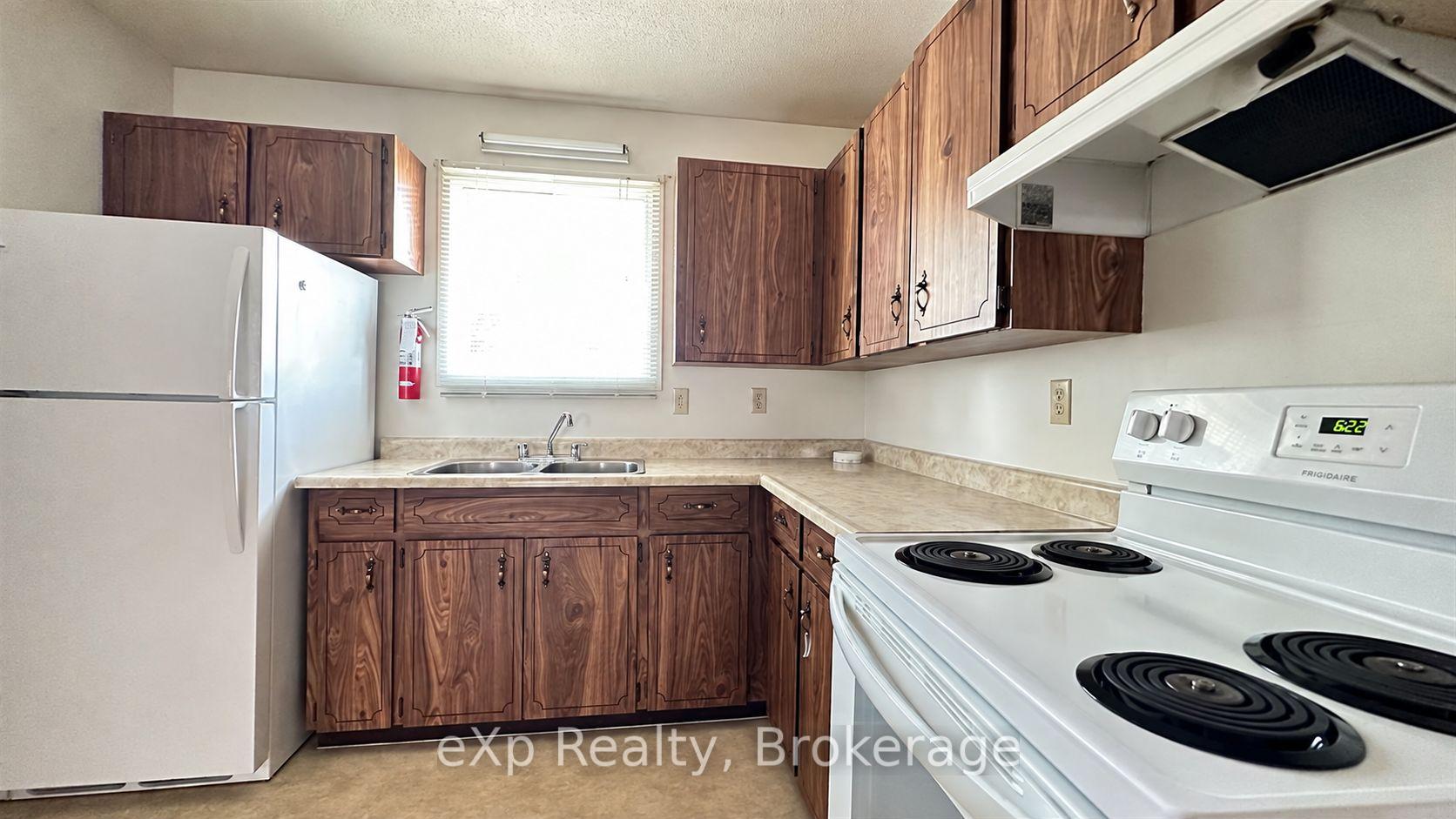 Photo 4 of Unit Unit 1, 91 Herman Street, Quinte West, Trenton Ward — HOMEH