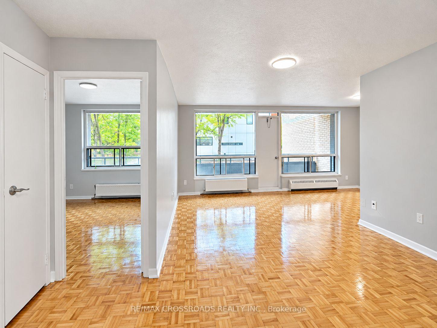 Photo 2 of Unit 207, 363 Lakeshore Road E, Mississauga, Lakeview — HOMEH