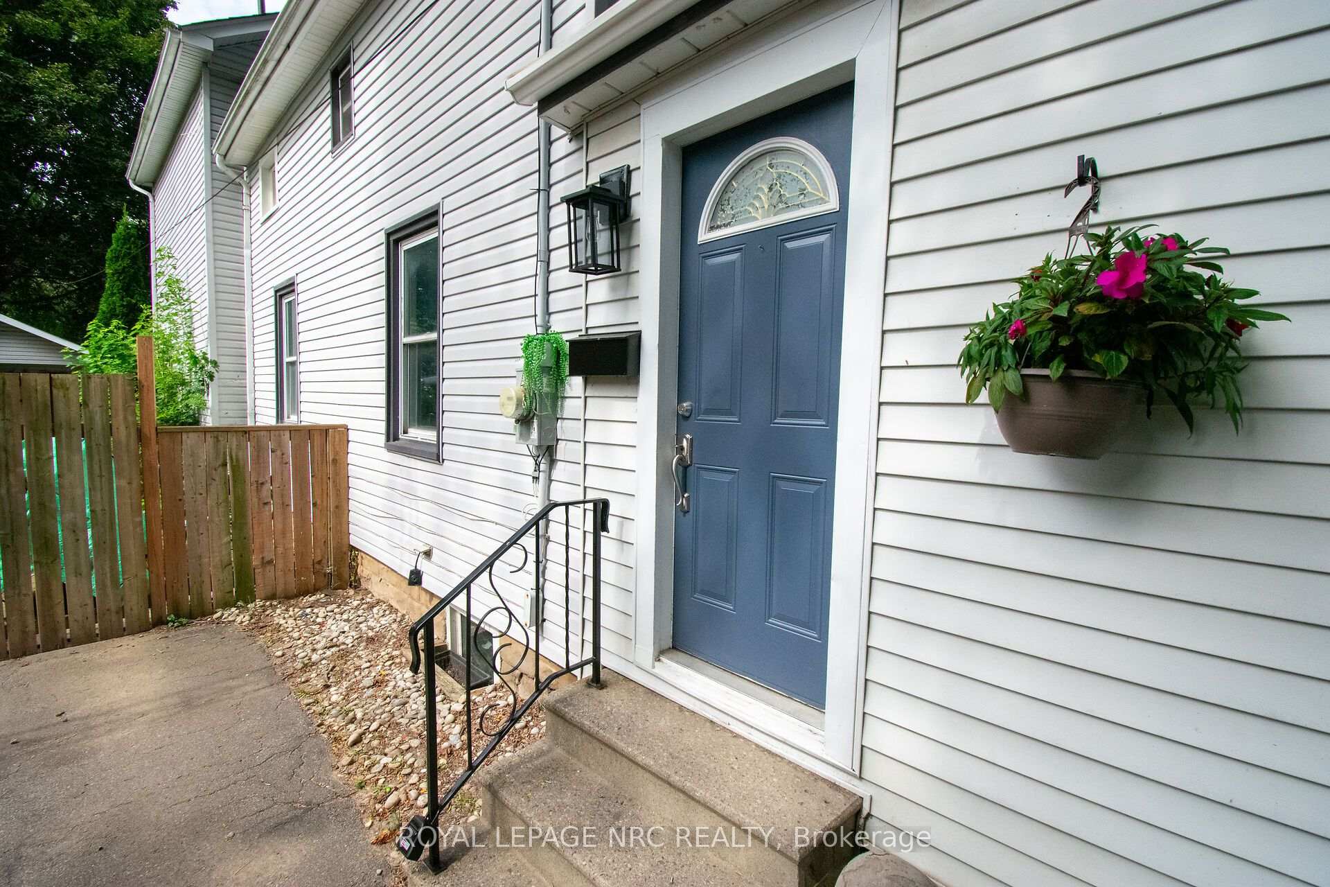 Photo 3 of 199 York Street, St. Catharines, Haig — HOMEH