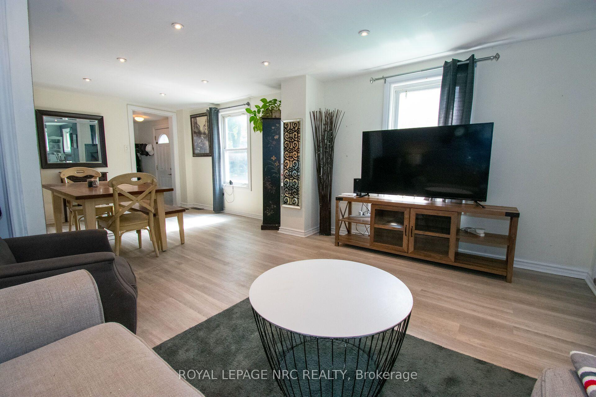 Photo 11 of 199 York Street, St. Catharines, Haig — HOMEH
