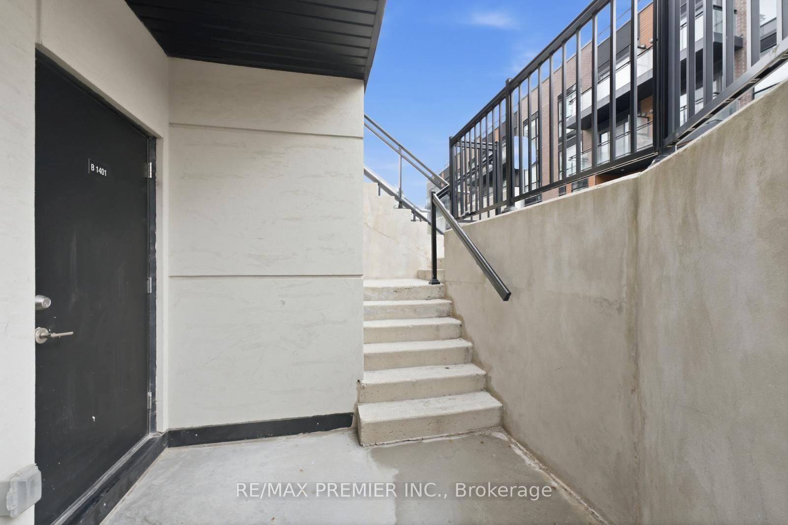 Photo 5 of Unit B-1401, 5279 Highway 7 Road, Vaughan, Vaughan Grove — HOMEH