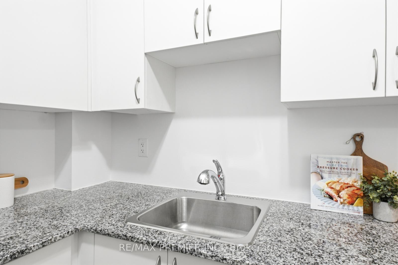 Photo 19 of Unit B-1401, 5279 Highway 7 Road, Vaughan, Vaughan Grove — HOMEH