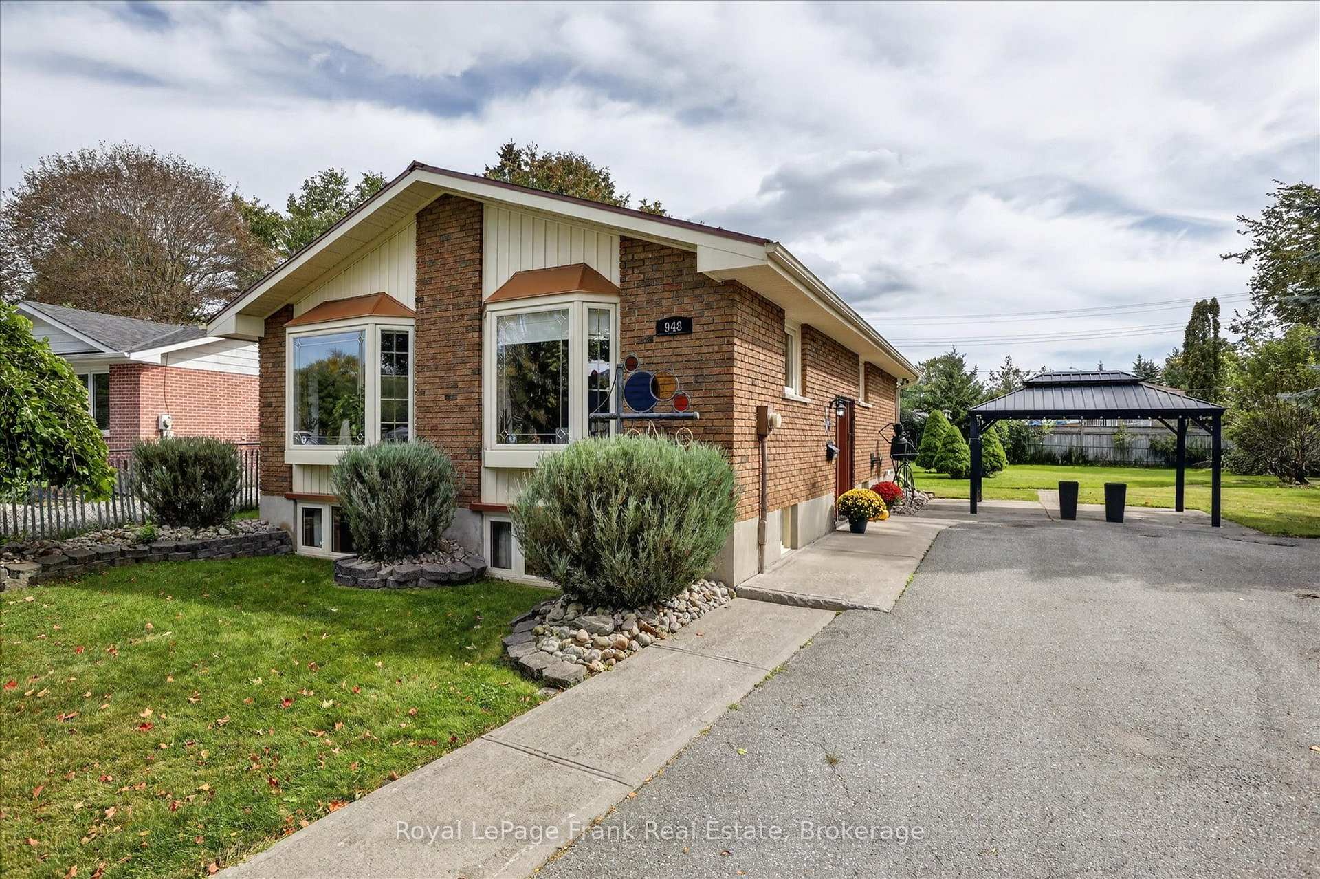 Photo 2 of 948 St Pauls Street, Peterborough, Northcrest Ward 5 — HOMEH