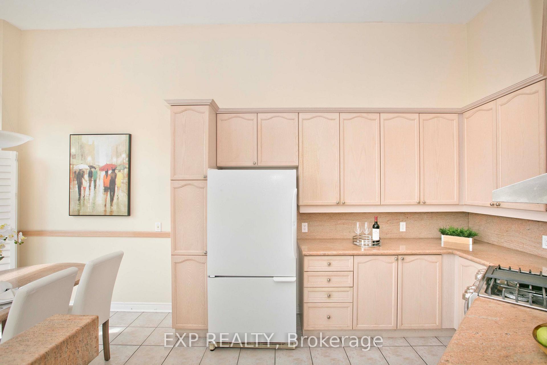 Photo 12 of 55 Sandway Crescent, Vaughan, Maple — HOMEH