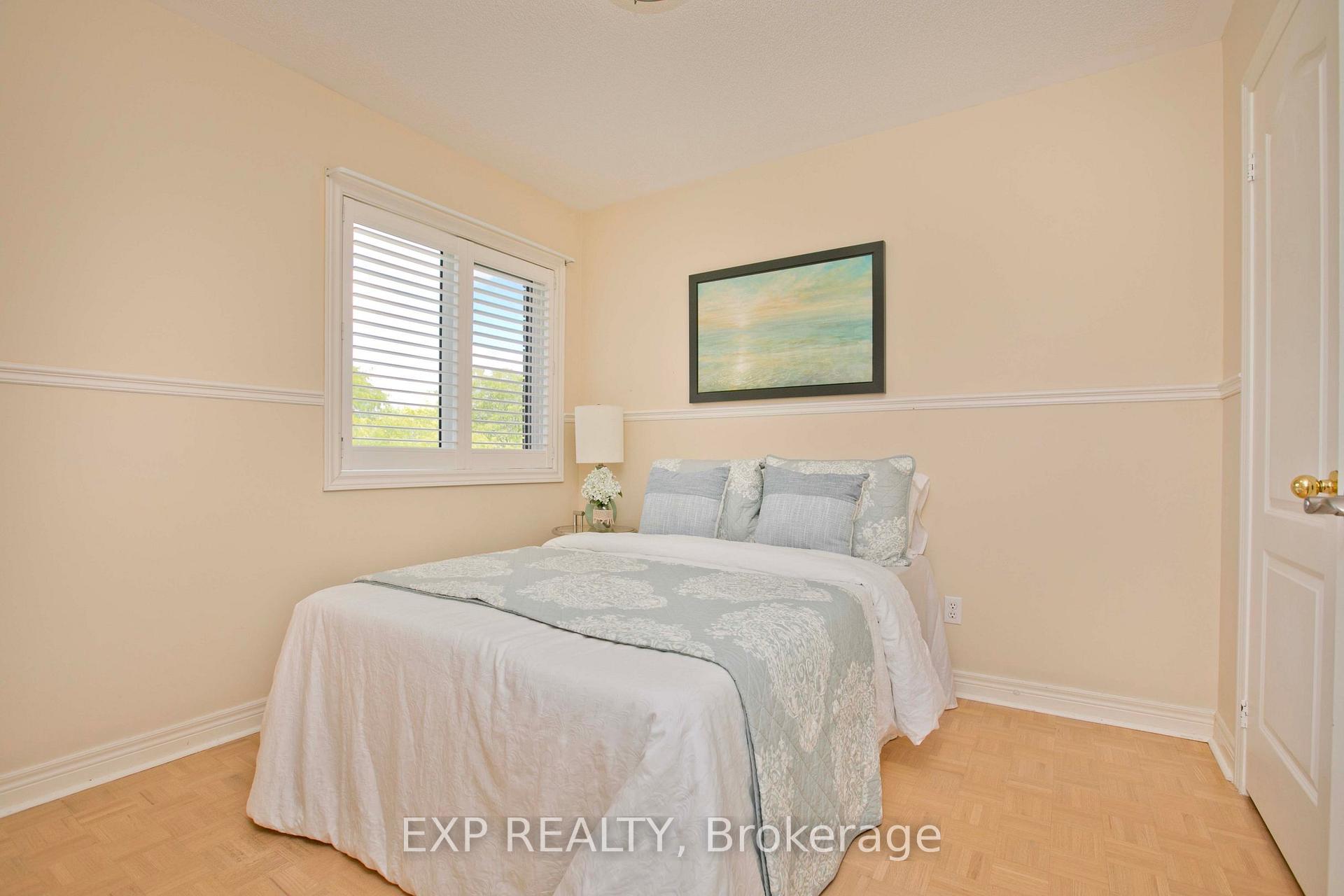 Photo 17 of 55 Sandway Crescent, Vaughan, Maple — HOMEH