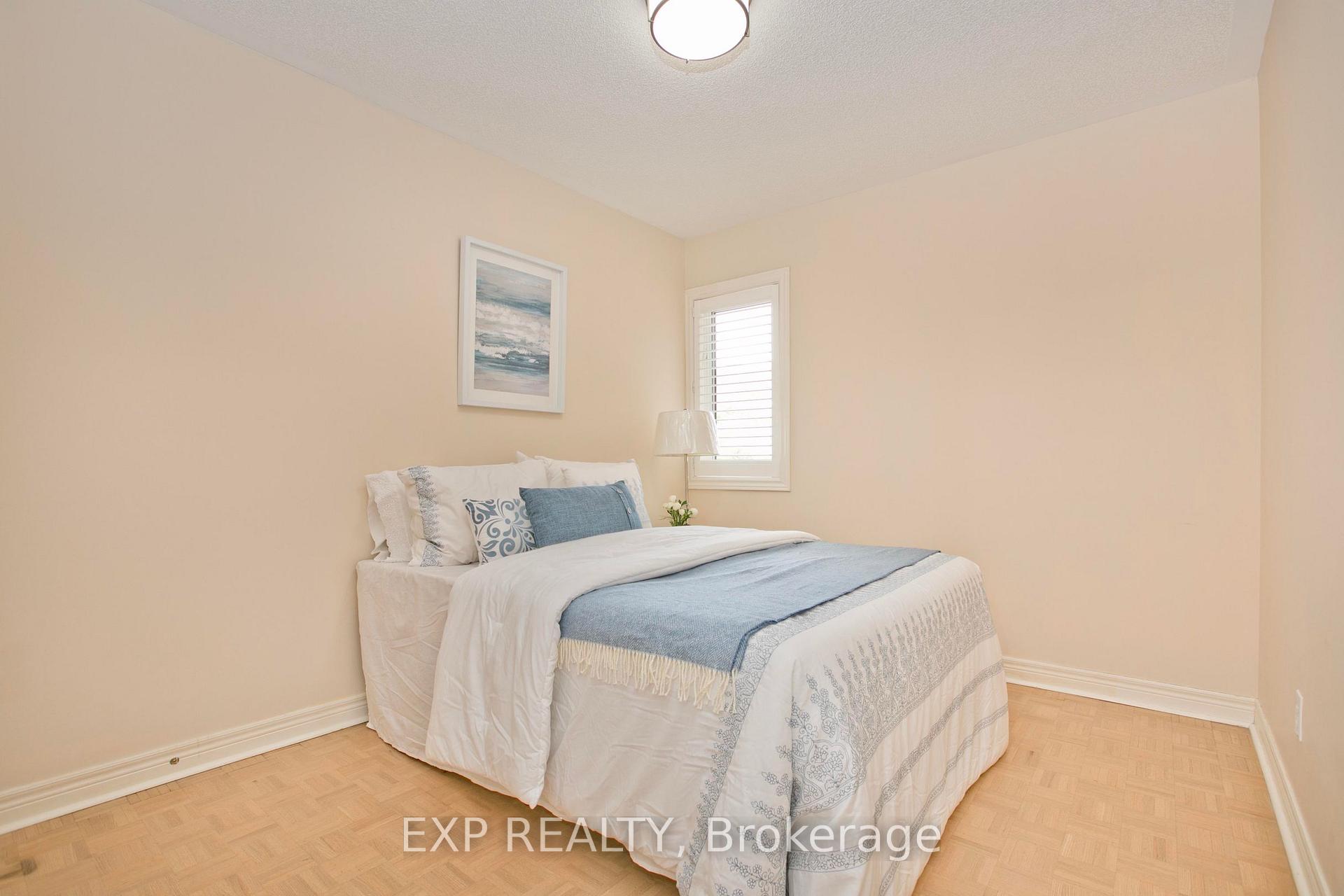 Photo 18 of 55 Sandway Crescent, Vaughan, Maple — HOMEH