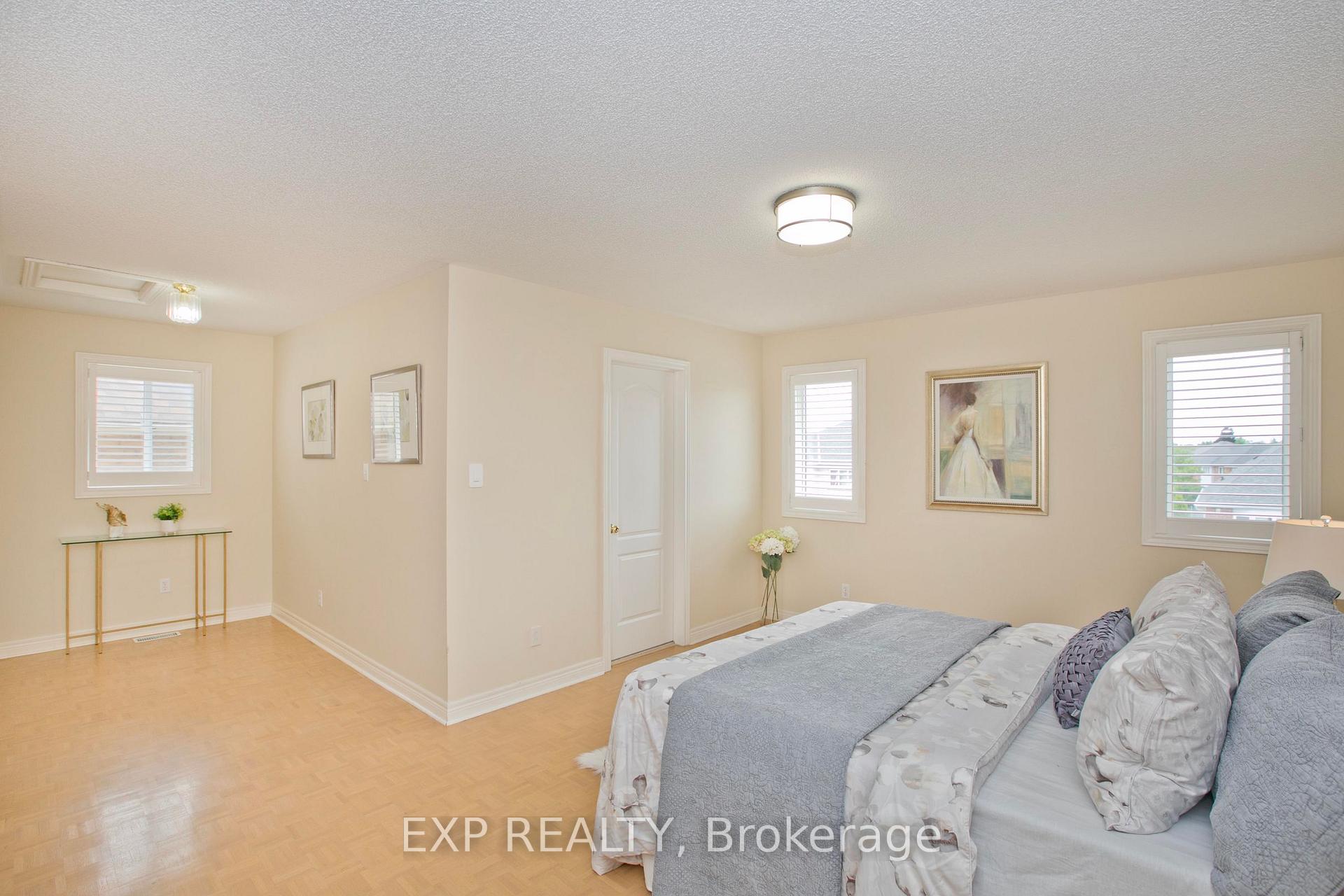 Photo 21 of 55 Sandway Crescent, Vaughan, Maple — HOMEH