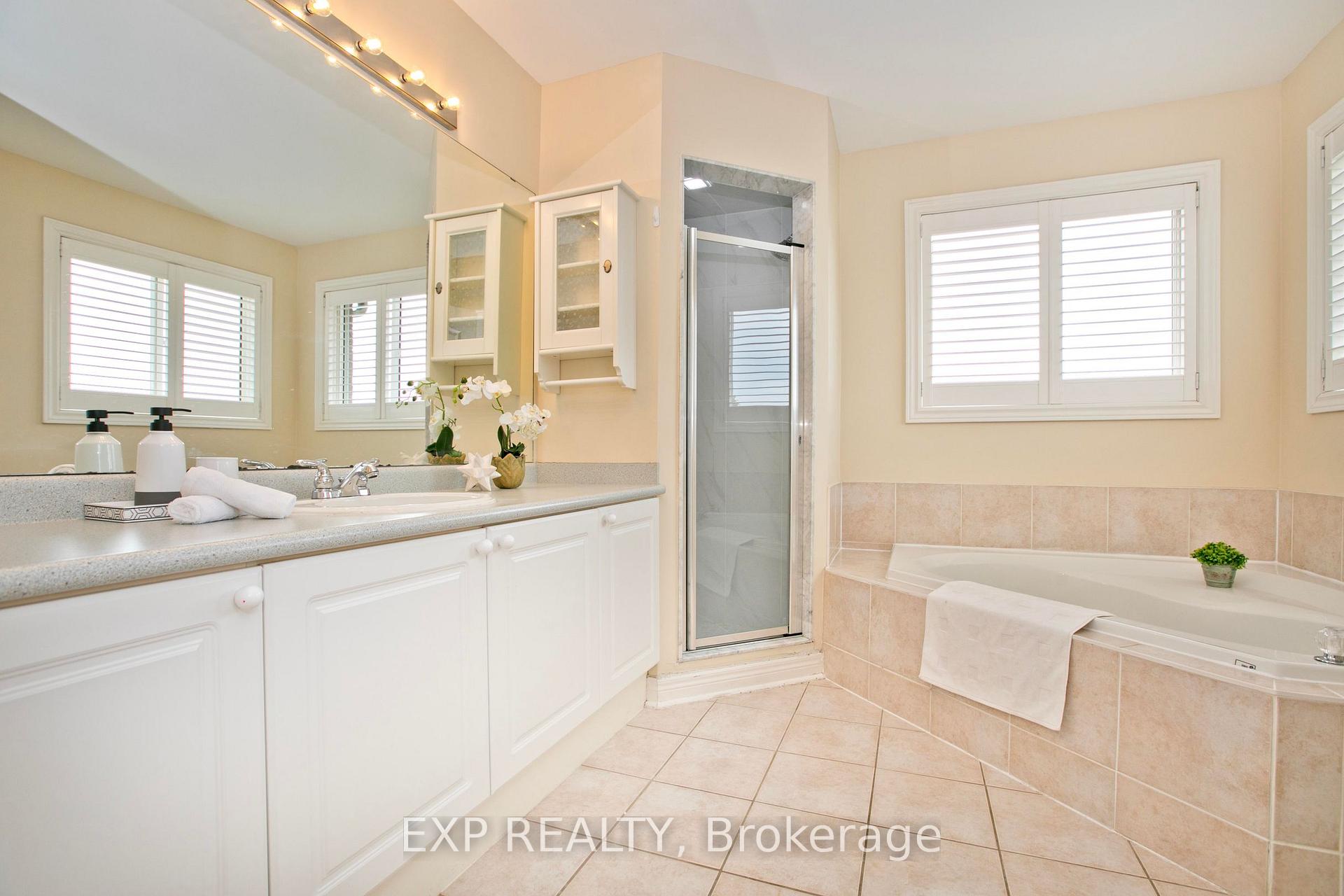Photo 23 of 55 Sandway Crescent, Vaughan, Maple — HOMEH