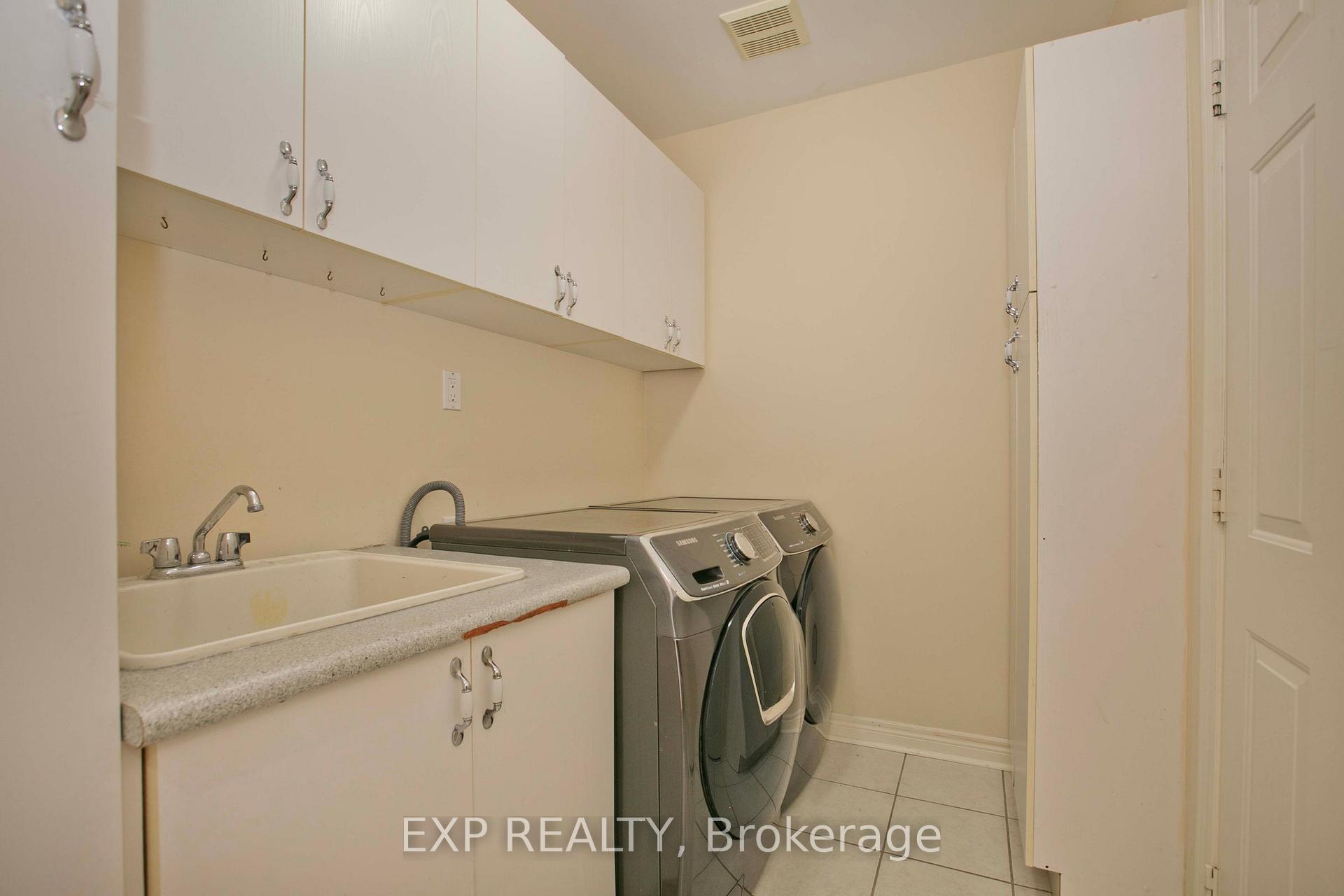 Photo 25 of 55 Sandway Crescent, Vaughan, Maple — HOMEH