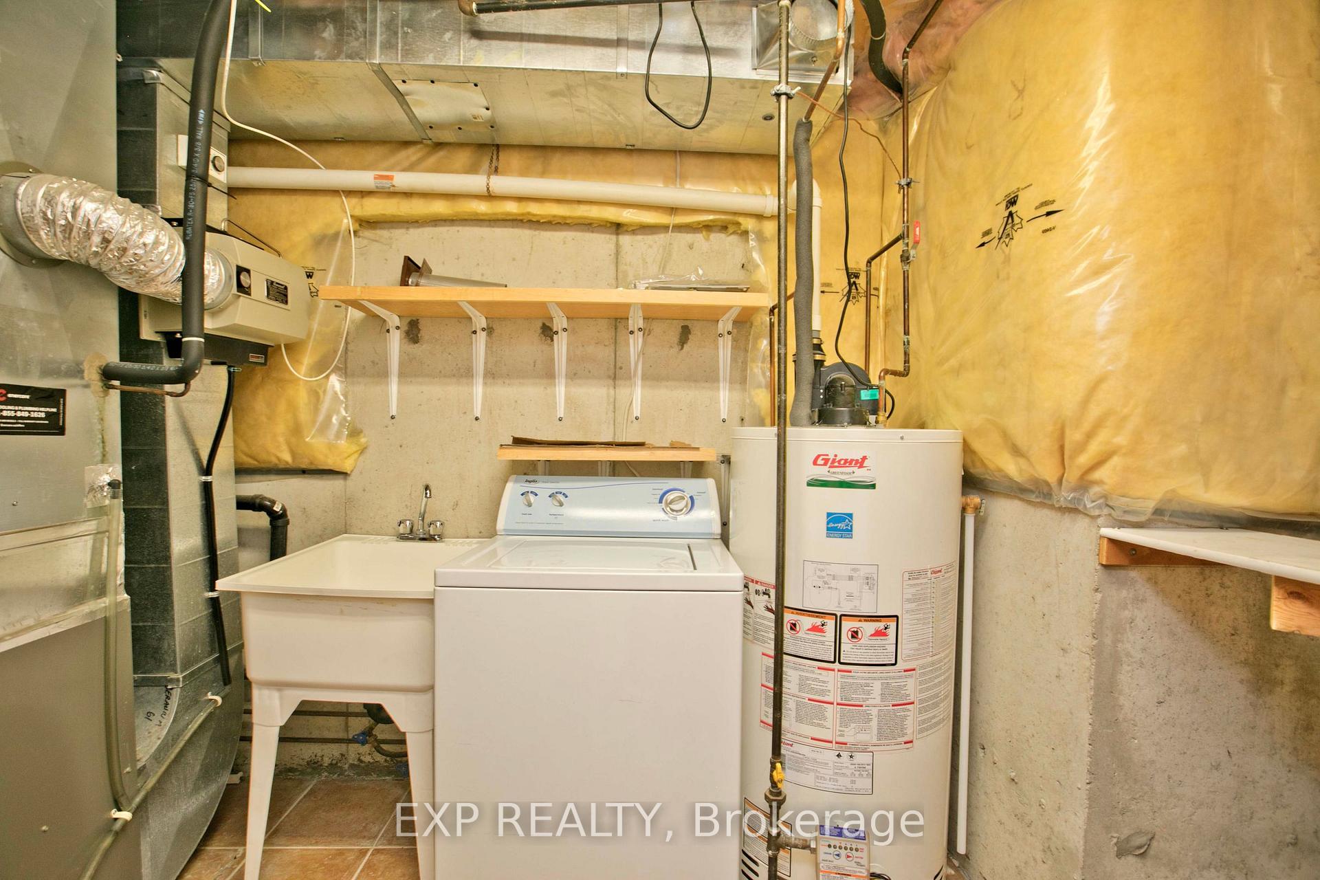 Photo 26 of 55 Sandway Crescent, Vaughan, Maple — HOMEH