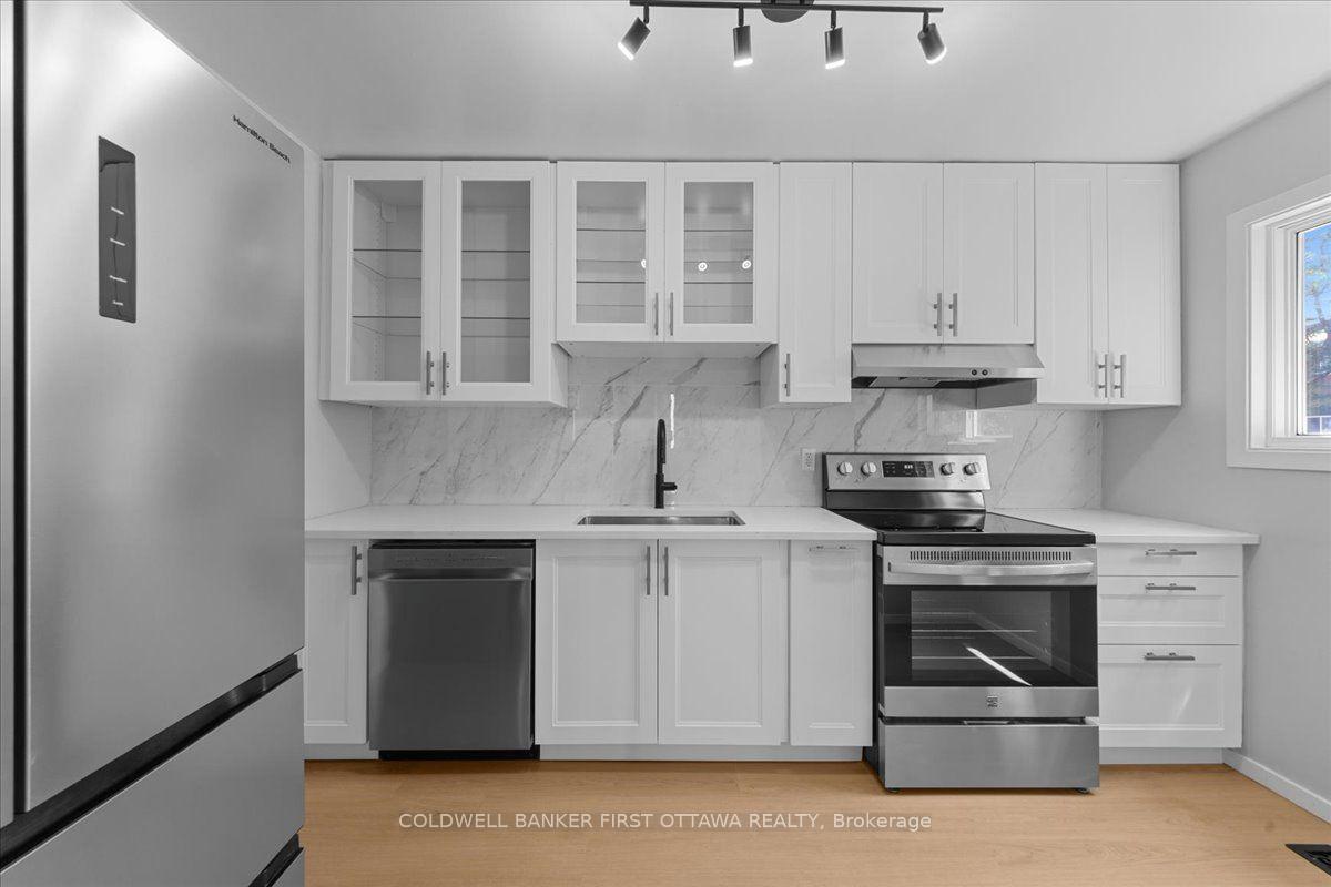 Photo 5 of 2701 Pimlico Crescent, Ottawa, Emerald Woods/Sawmill Creek — HOMEH