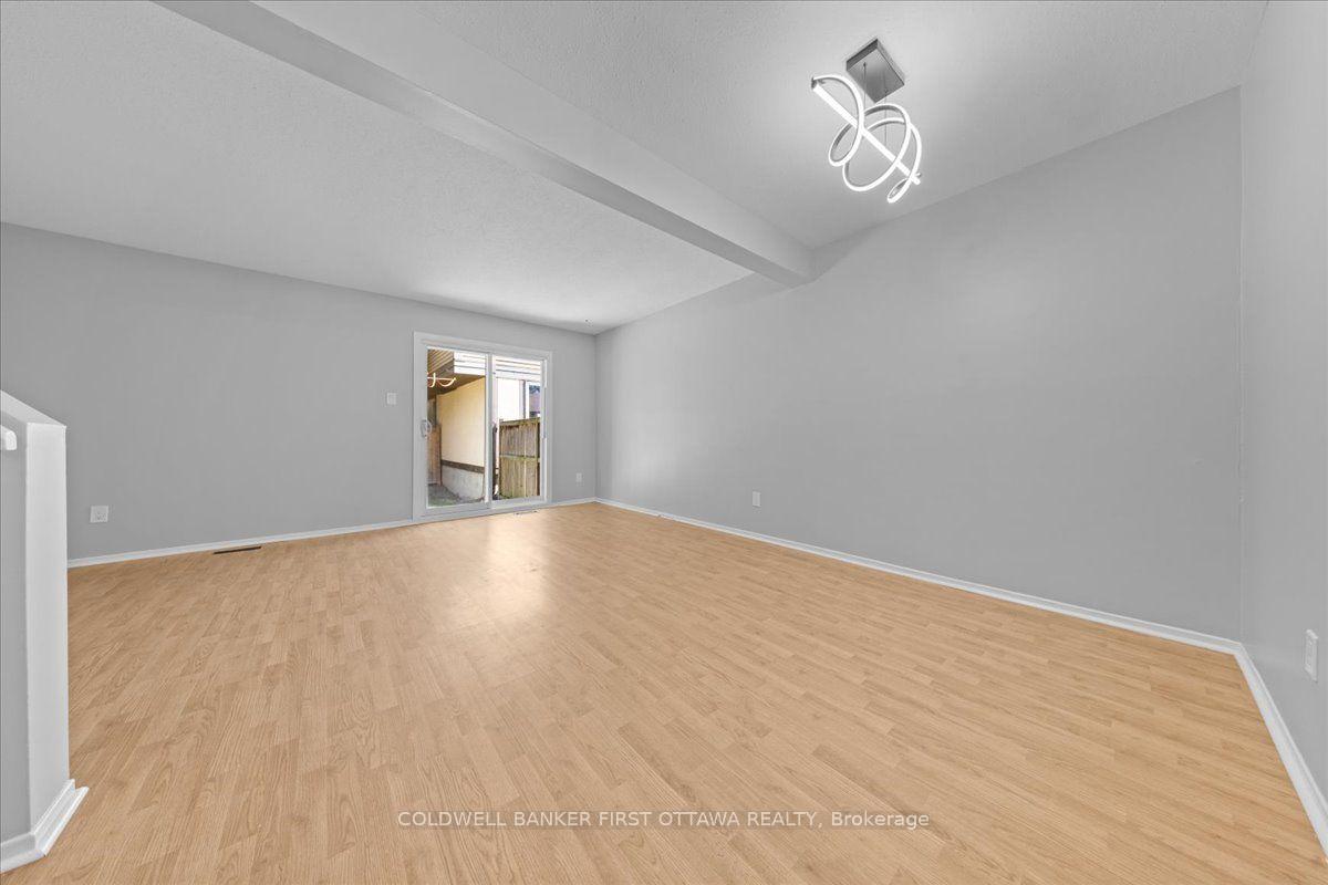 Photo 8 of 2701 Pimlico Crescent, Ottawa, Emerald Woods/Sawmill Creek — HOMEH