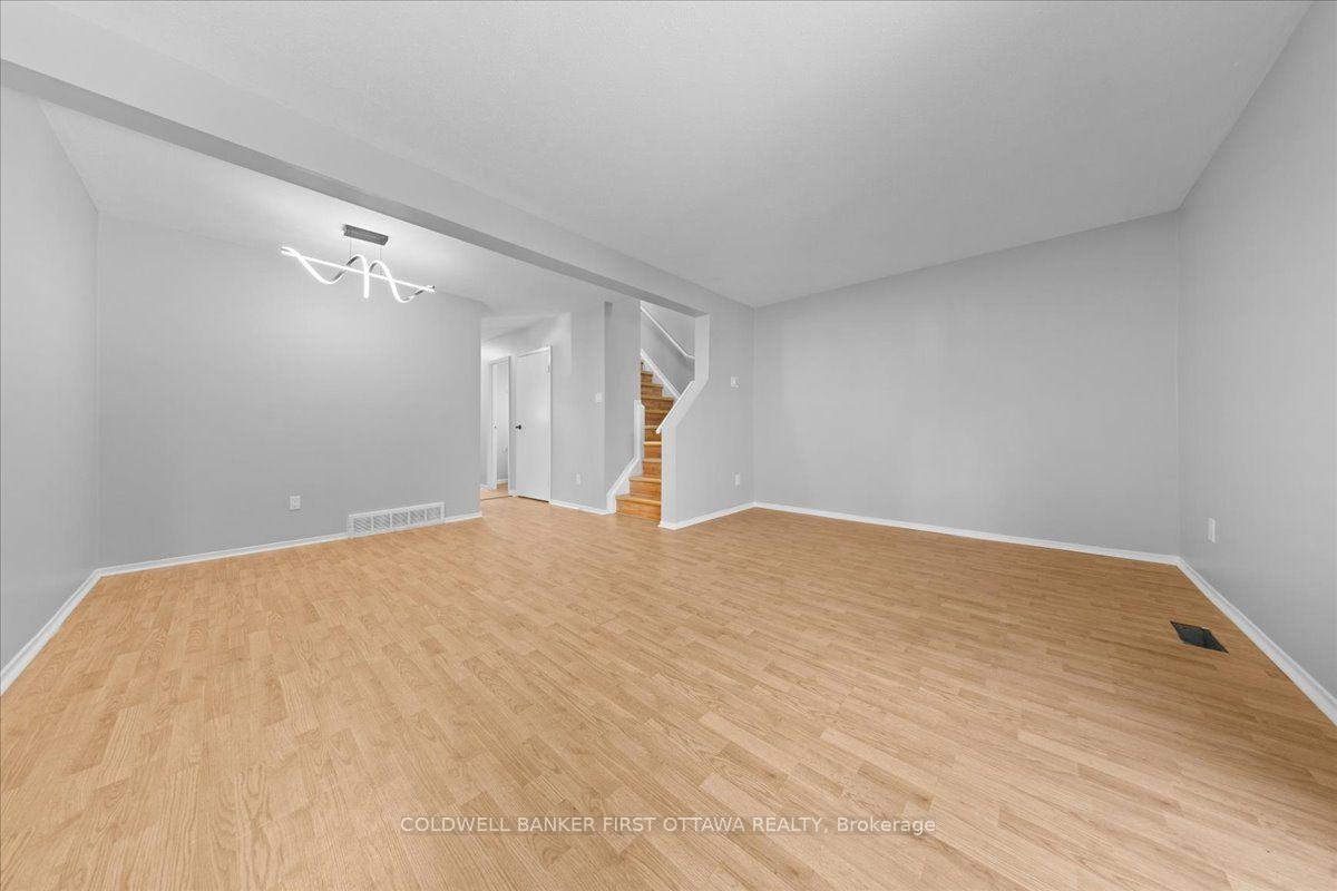 Photo 9 of 2701 Pimlico Crescent, Ottawa, Emerald Woods/Sawmill Creek — HOMEH