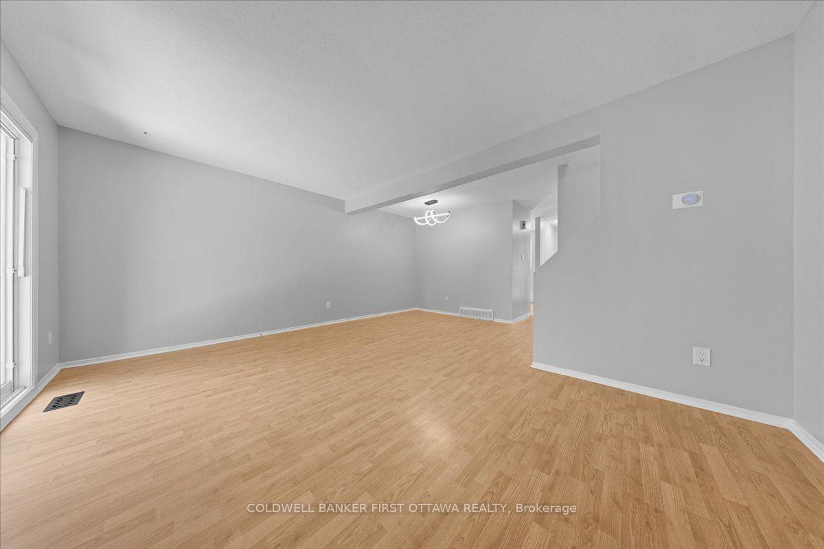 Photo 10 of 2701 Pimlico Crescent, Ottawa, Emerald Woods/Sawmill Creek — HOMEH