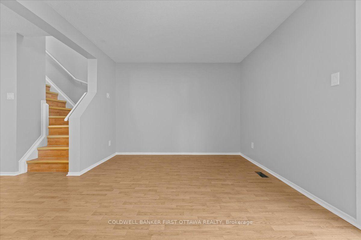 Photo 13 of 2701 Pimlico Crescent, Ottawa, Emerald Woods/Sawmill Creek — HOMEH