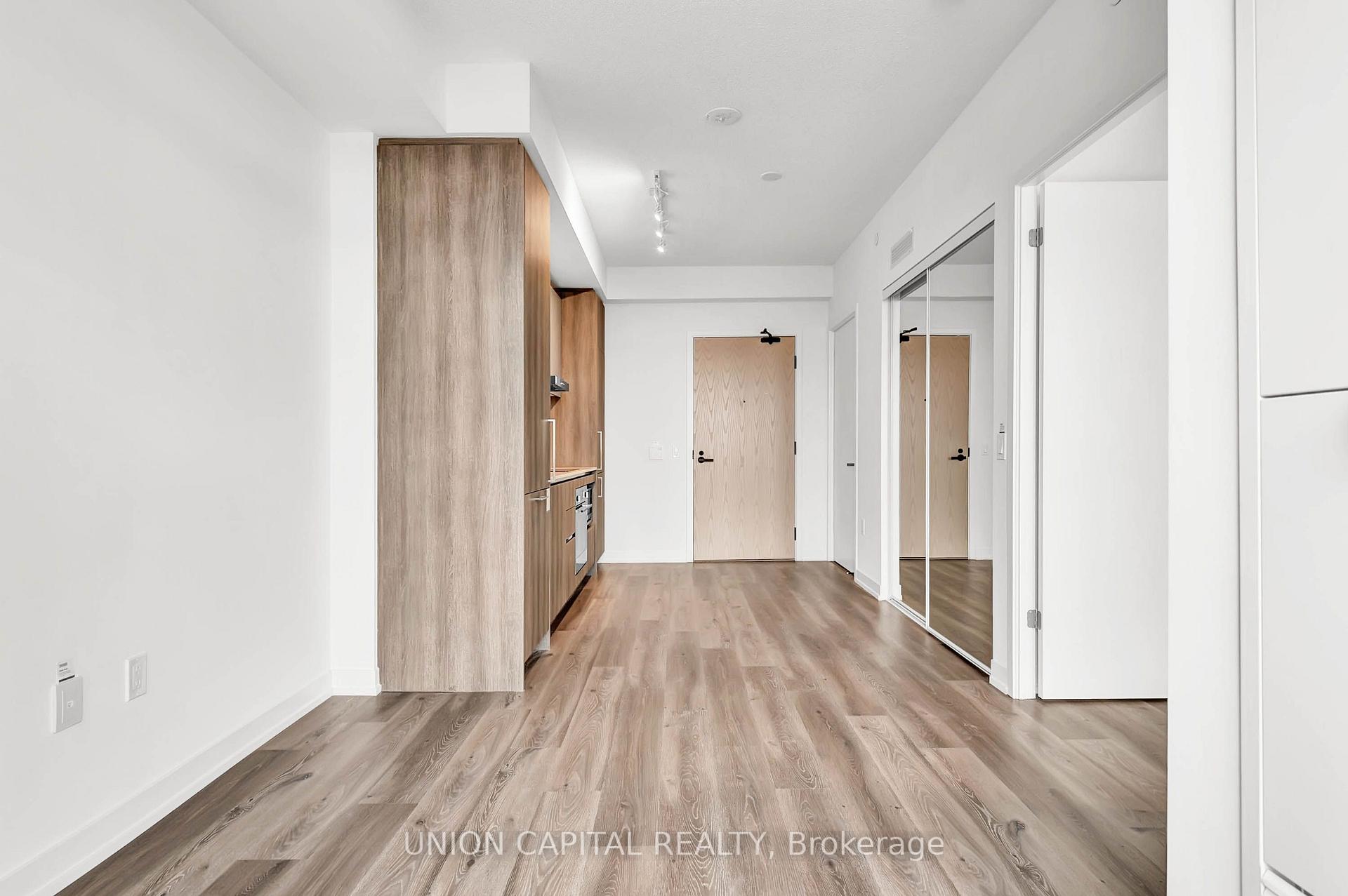 Photo 11 of Unit 1210, 225 Commerce Street, Vaughan, Vaughan Corporate Centre — HOMEH