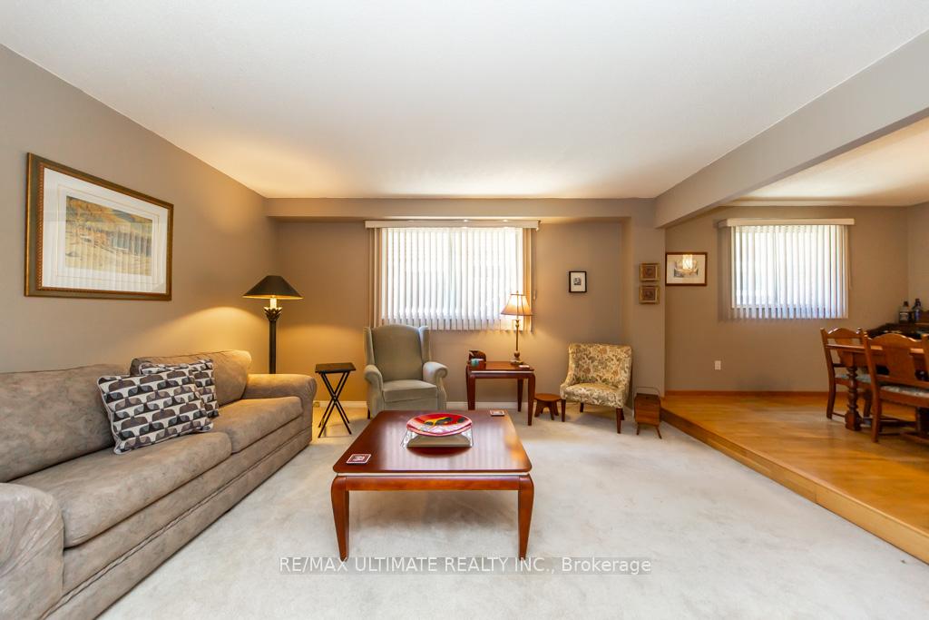 Photo 6 of 3 Aron Drive, Brampton, Fletcher's West — HOMEH