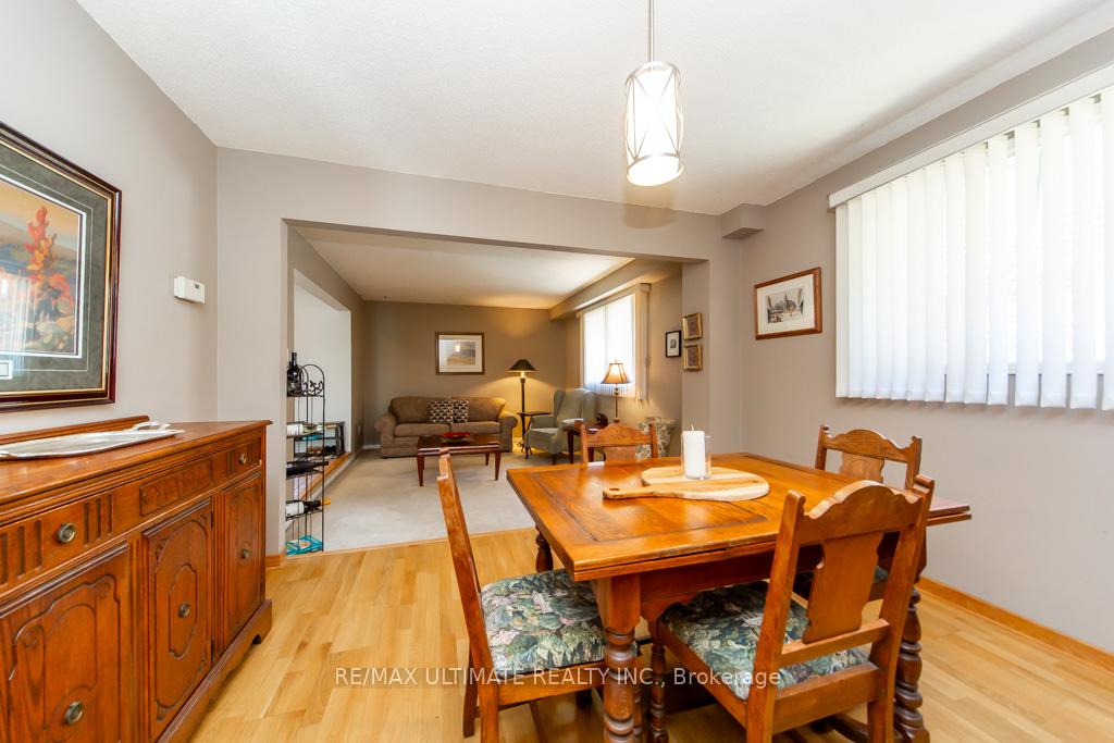 Photo 10 of 3 Aron Drive, Brampton, Fletcher's West — HOMEH