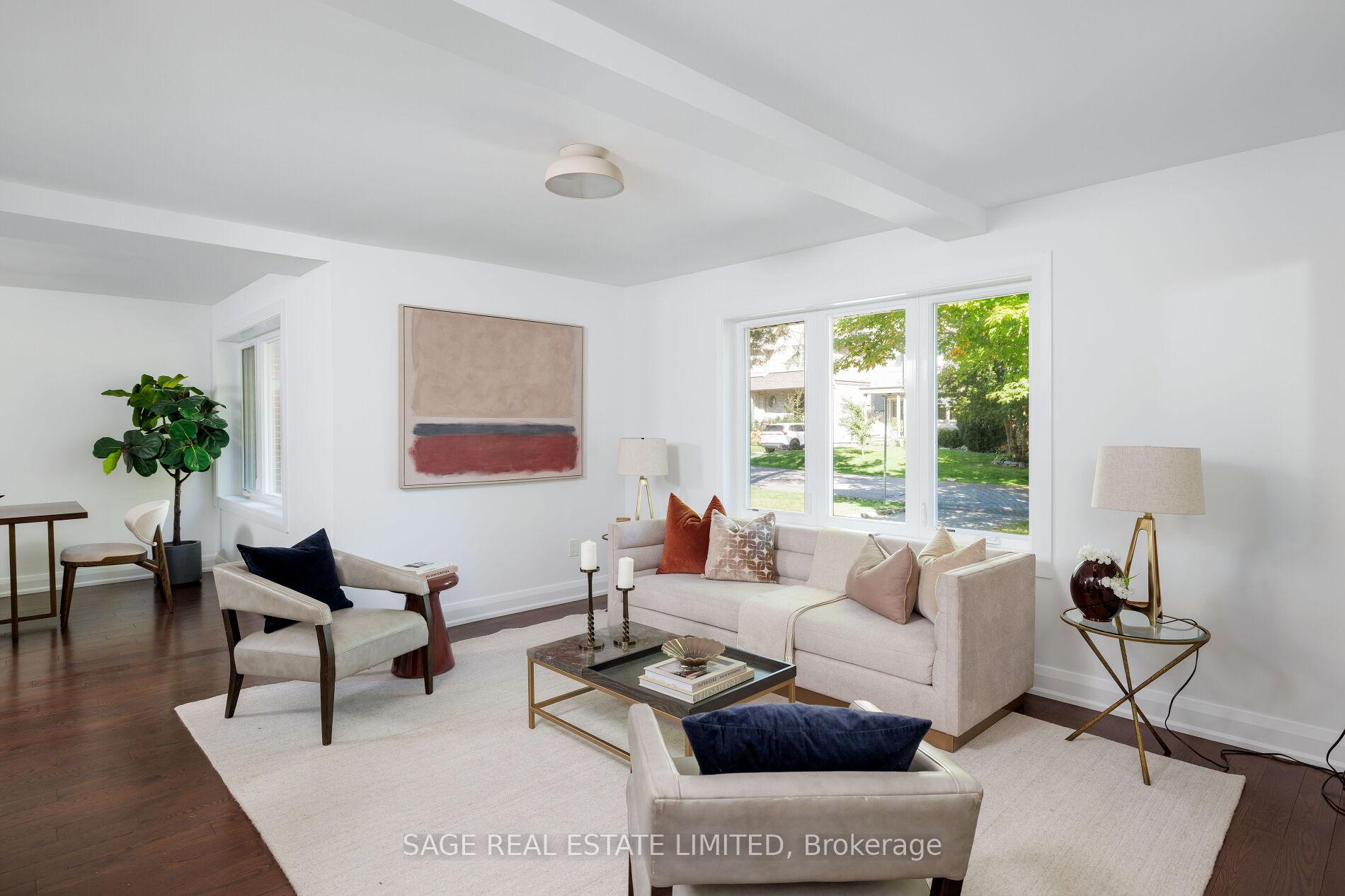 Photo 4 of 53 Wilgar Road, Etobicoke, Kingsway South — HOMEH