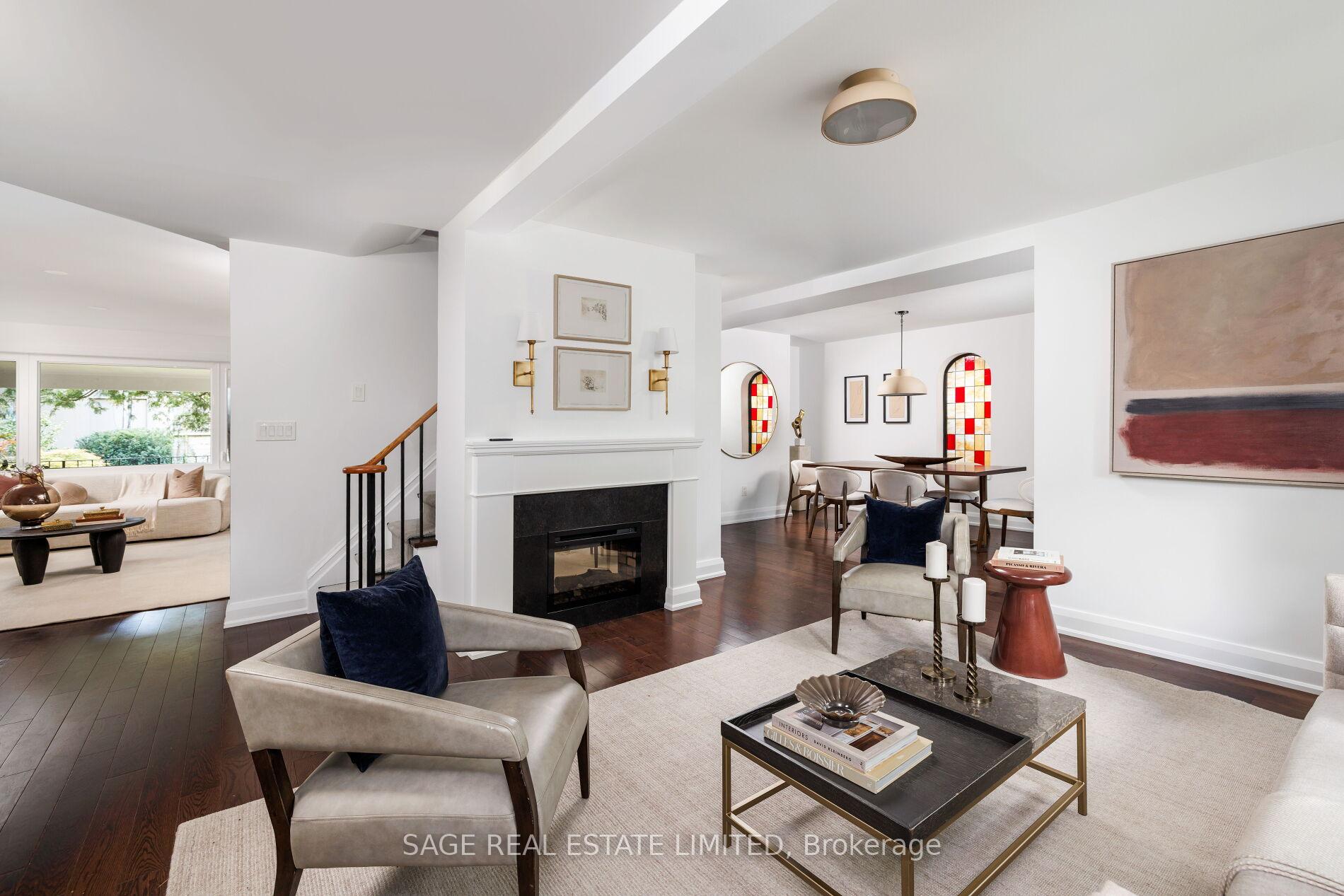 Photo 5 of 53 Wilgar Road, Etobicoke, Kingsway South — HOMEH