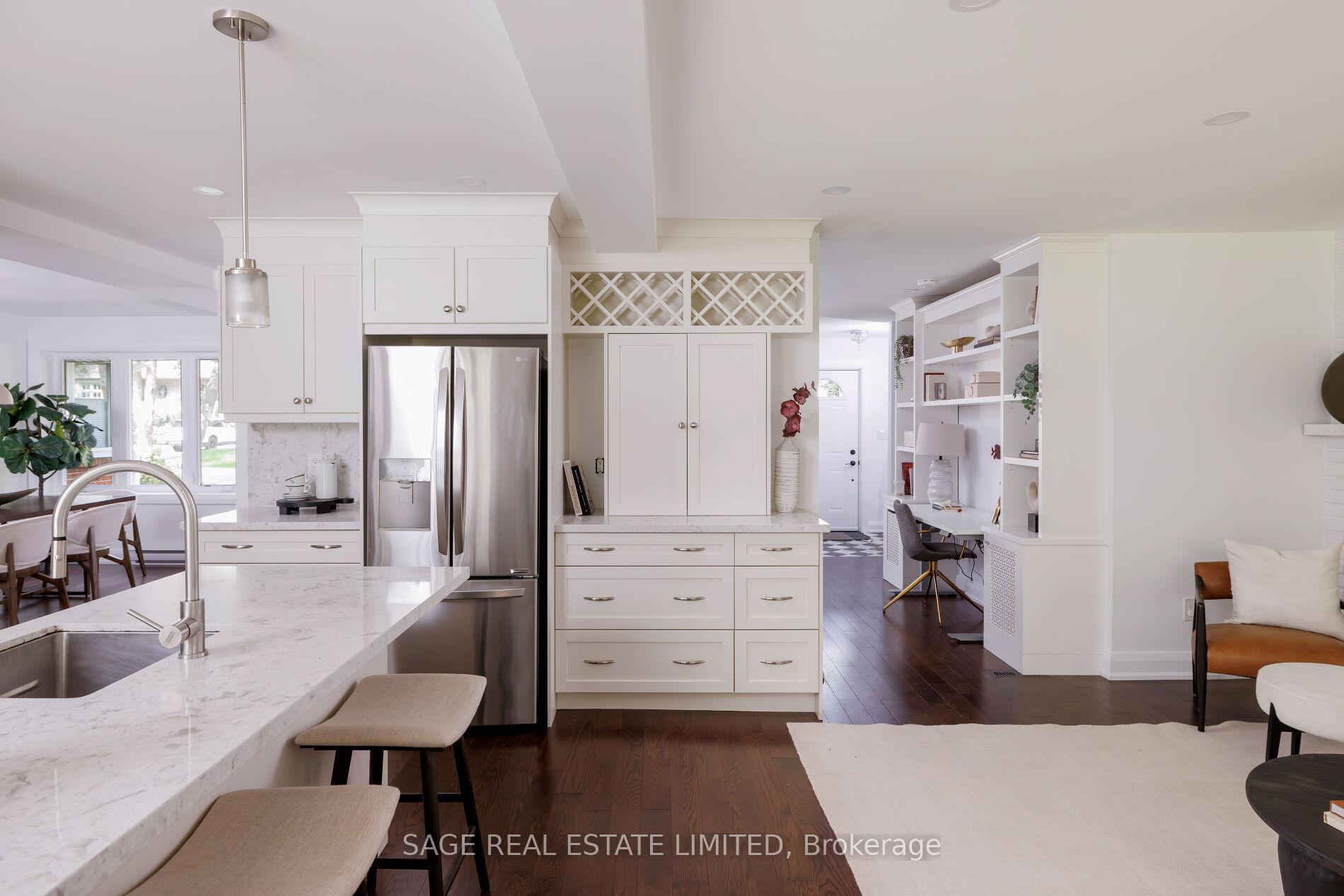 Photo 8 of 53 Wilgar Road, Etobicoke, Kingsway South — HOMEH